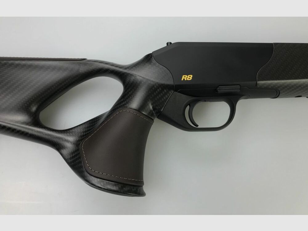 BLASER R8 Ultimate Carbon leather stock with system