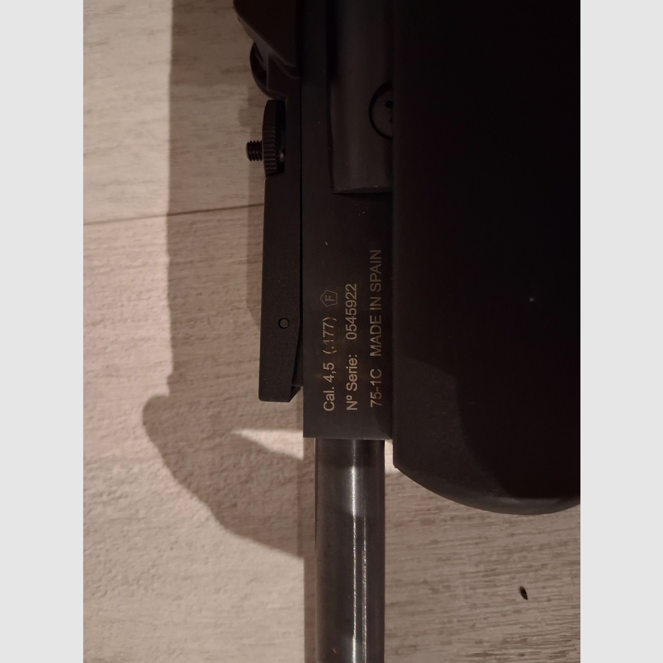 LUFTGEWEHR Norica Modell: Titan / System: Federdruck, Knicklauf / Kaliber: 4,5 mm (.177) Diabolo