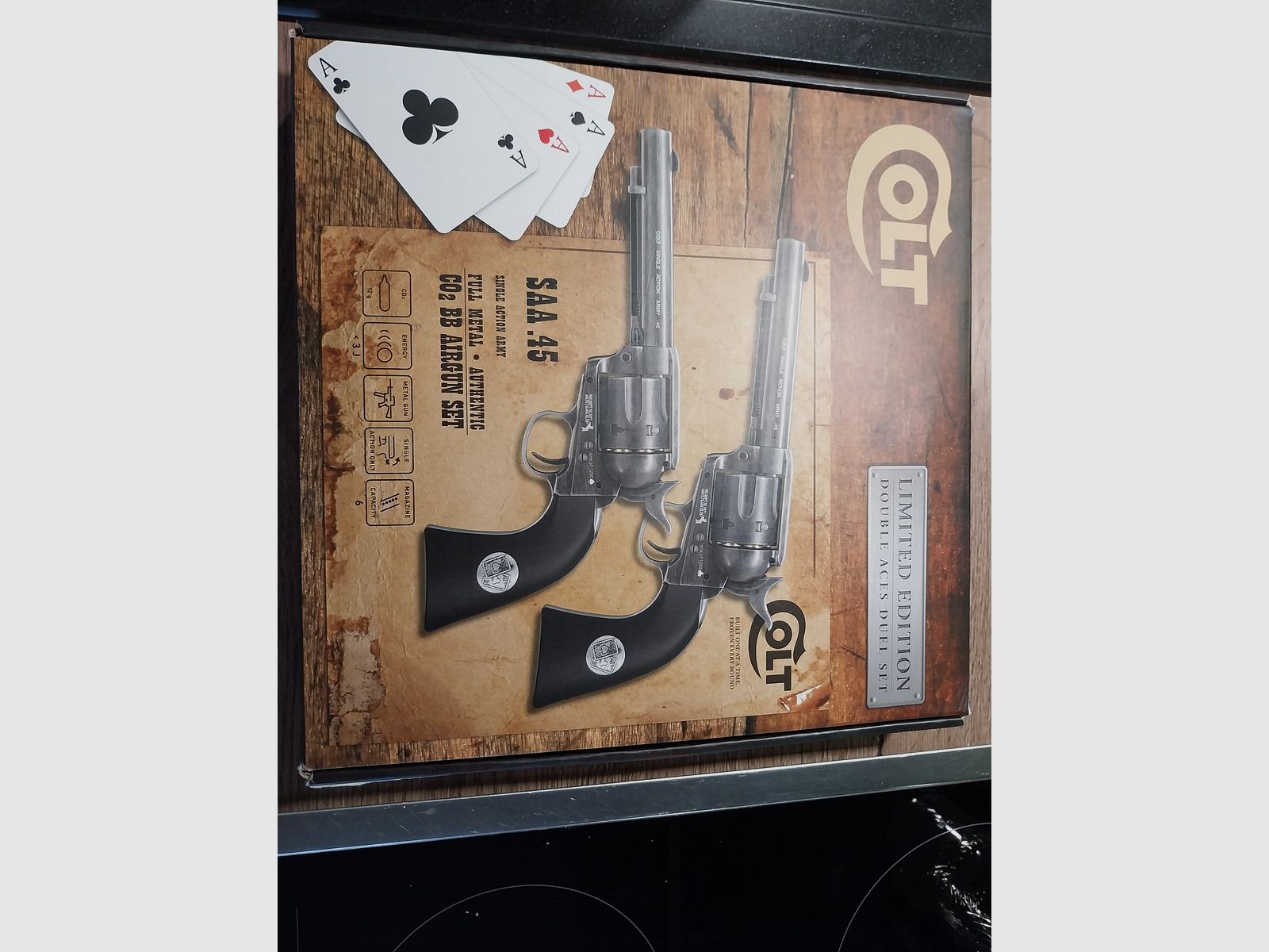 Colt Single Action Army® SAA Double Aces Duel Set - Co2-revolver kaliber 4,5 mm BB (P18) incl. 20 Co2 capsules en 1500 BB's 4,5mm