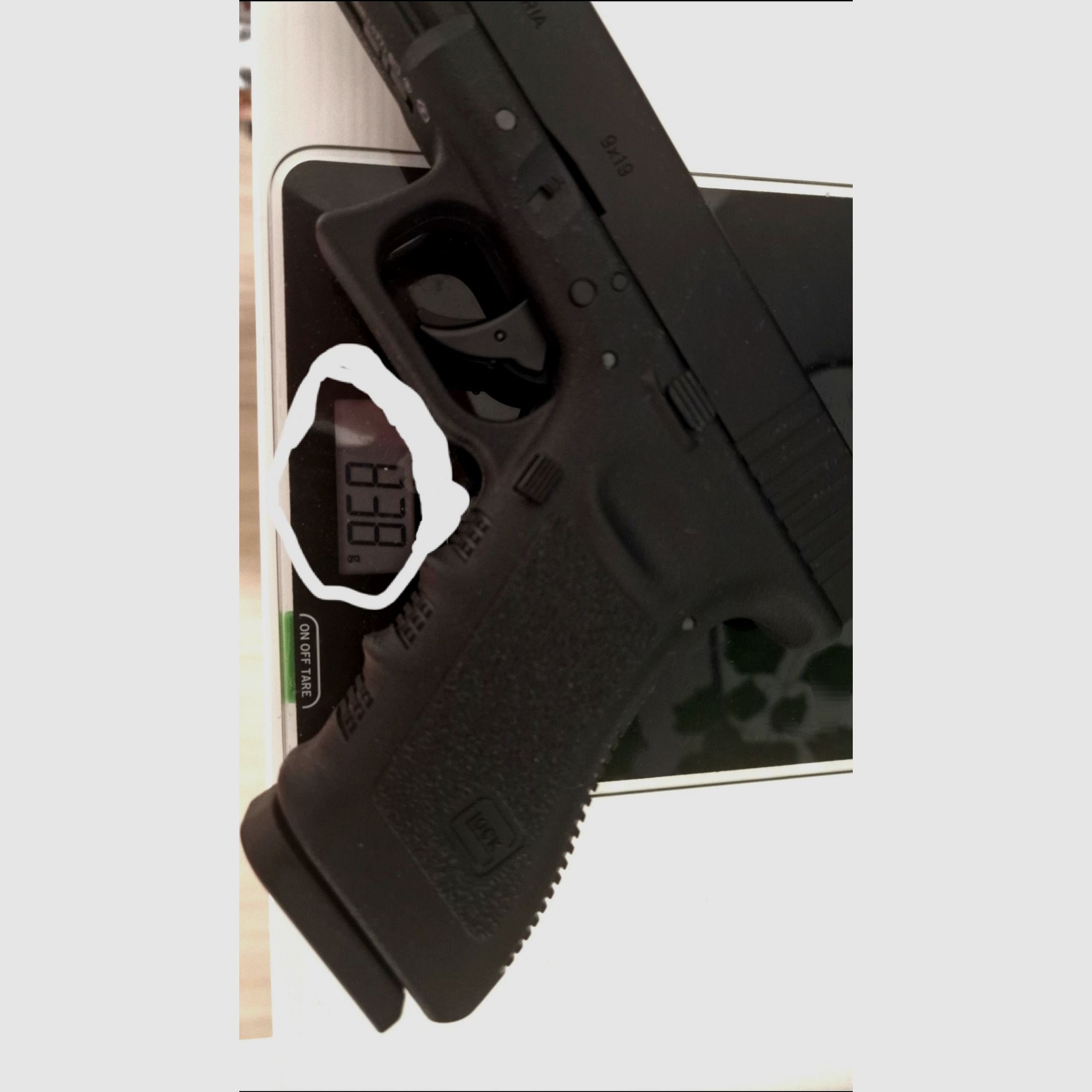 Glock 17 Co2 4.5mm cal. Diabolos/Steel BBs