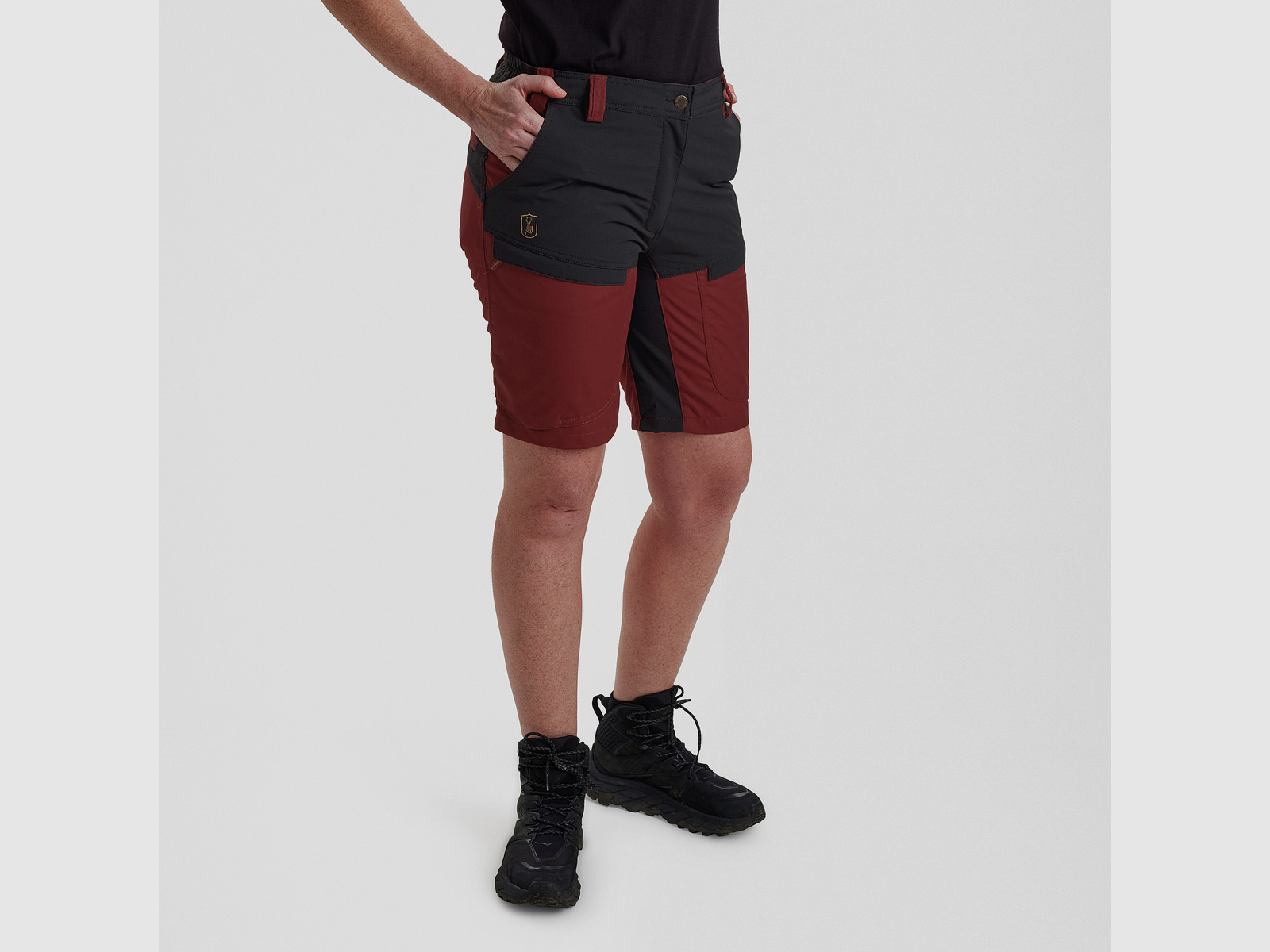 Lady Ann Shorts - Oxblood Red – Kleidergröße Damen: 48