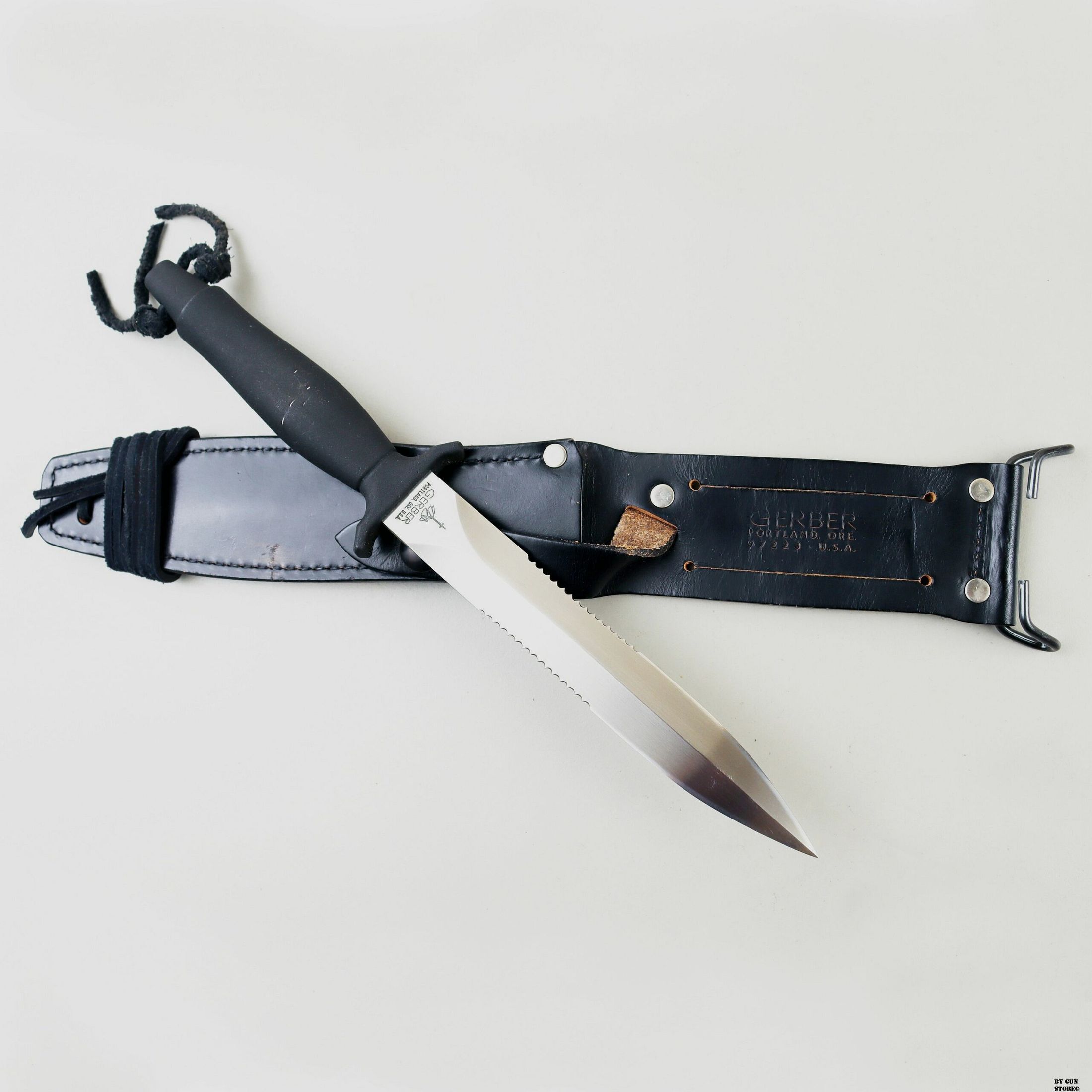 Gerber Mes Mod. MARK II – Jaar 1984, afbeelding 1 van 7