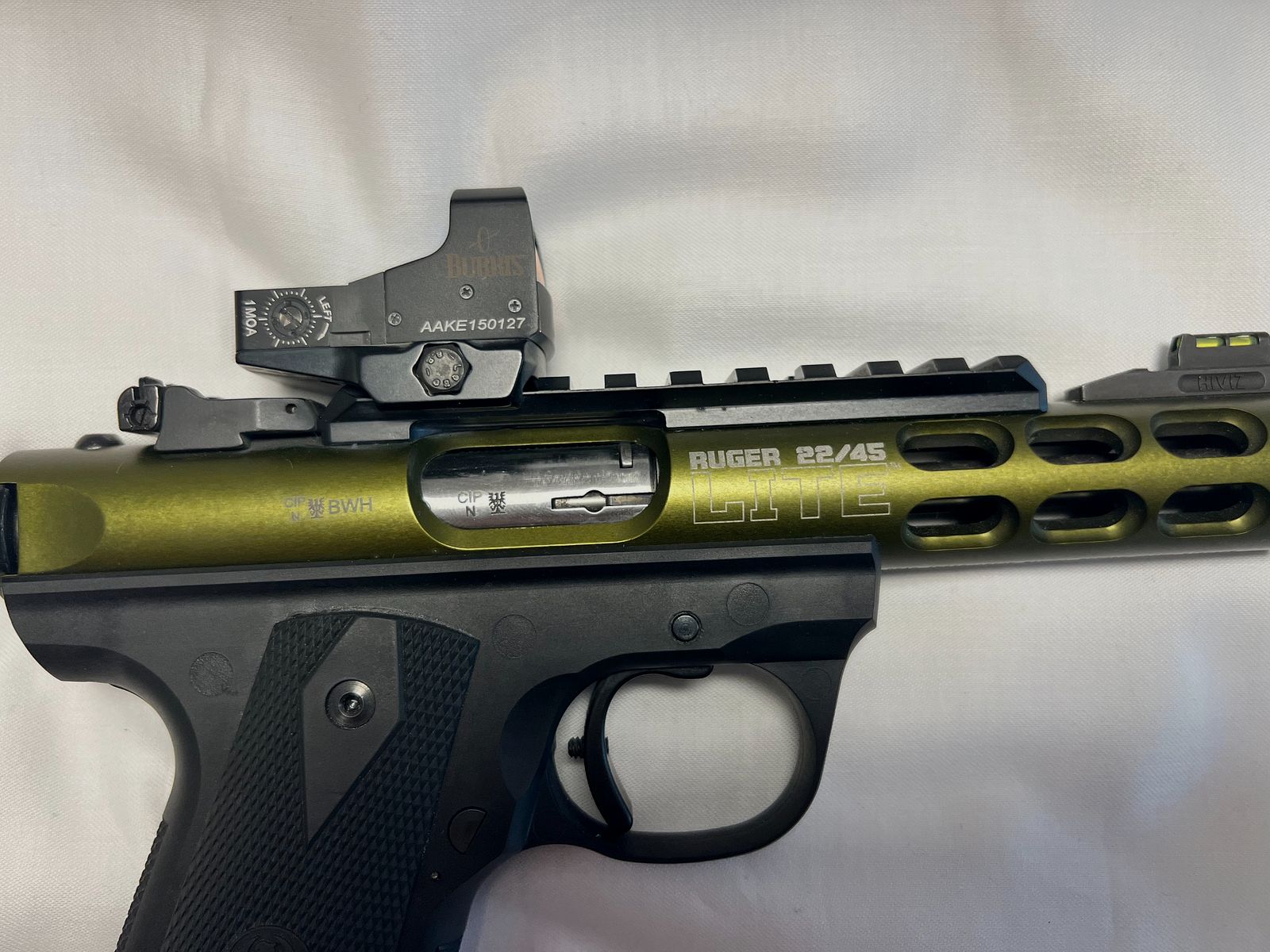 Ruger 22/45 Lite .22 lfB – pistolet kat. B + Burris FastFire III + 8 magazynków – broń dziedziczona Vorarlberg, zdjęcie 4 z 7