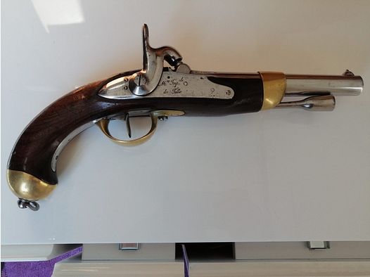 Très beau pistolet français Modèle 1822 T-BIS construit neuf au numéro – Excellent état