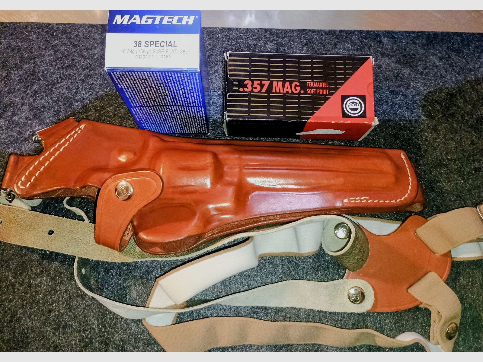 Revolver Smith & Wesson 66-1 6 Zoll Kaliber .357 mag