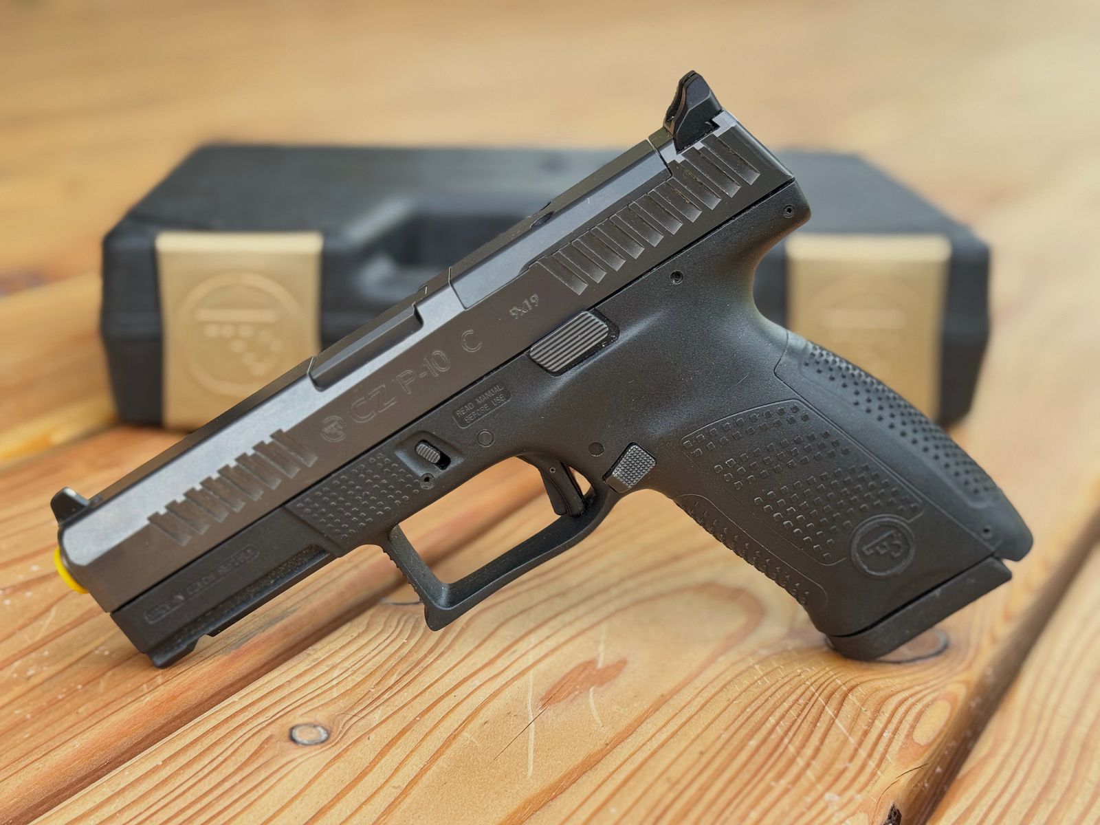 Pistolet CZ P-10 C OR dans la mallette d'origine