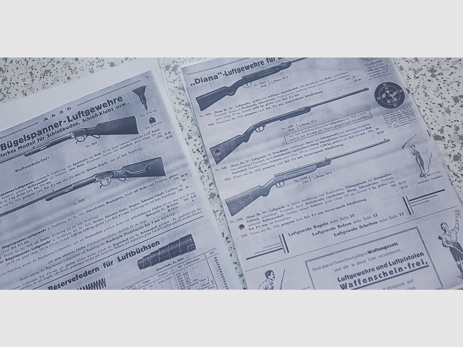 Anschauen ;-) Verschiedene gesammelte Unterlagen aus Zeitungen usw. sehr viel zu Haenel Modellen  mit seltenen Dokumenten 