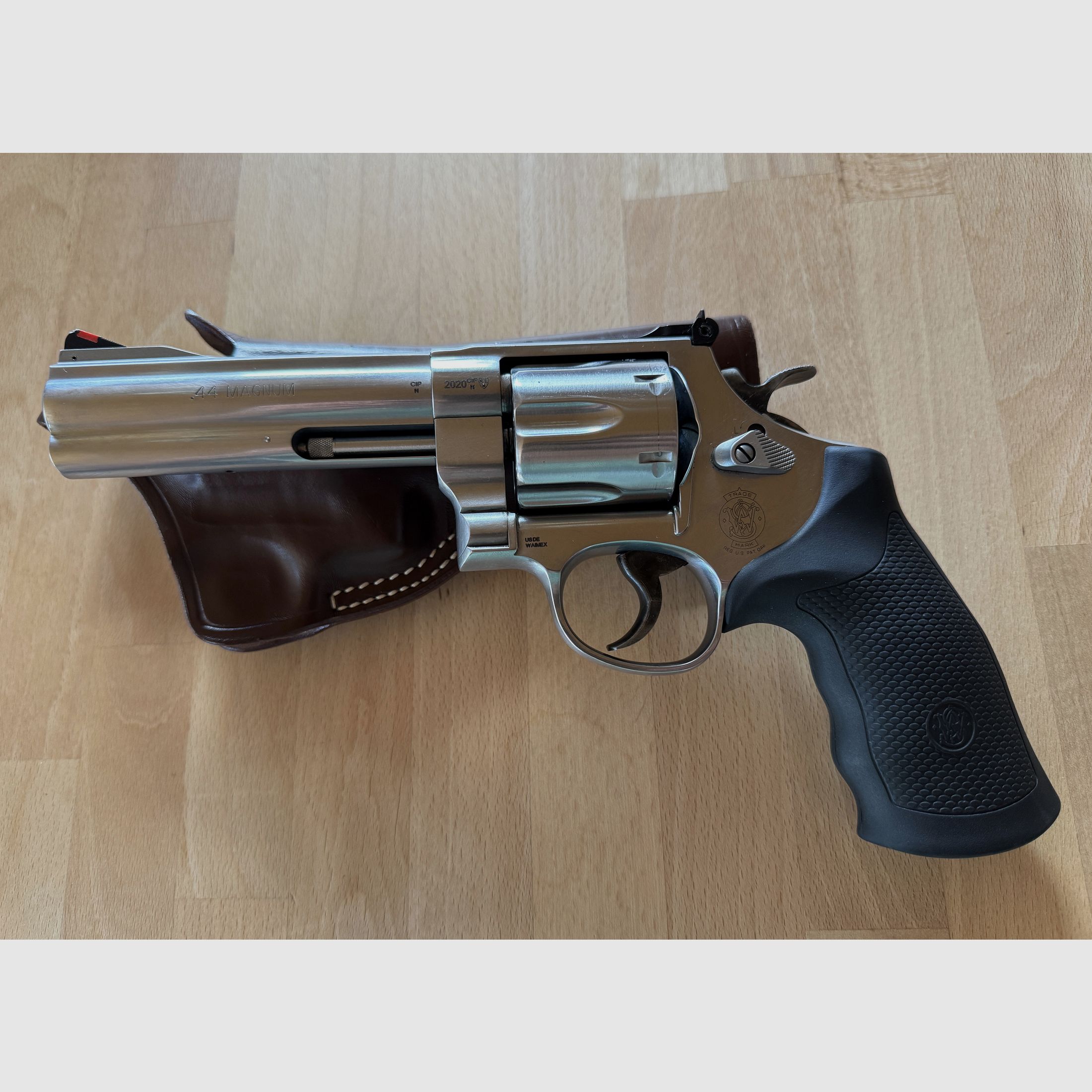 Smith & Wesson 629 Classic, 5"-Lauf. Sehr neuwertig