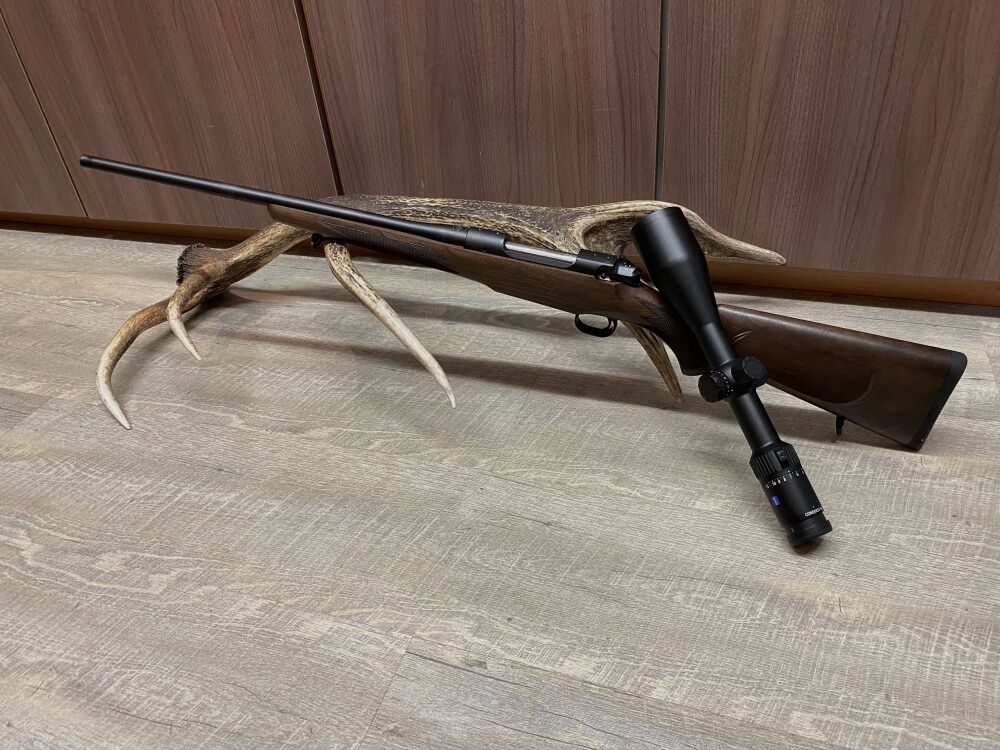 Mauser M12 Pure, con Zeiss Conquest V4 3-12x56