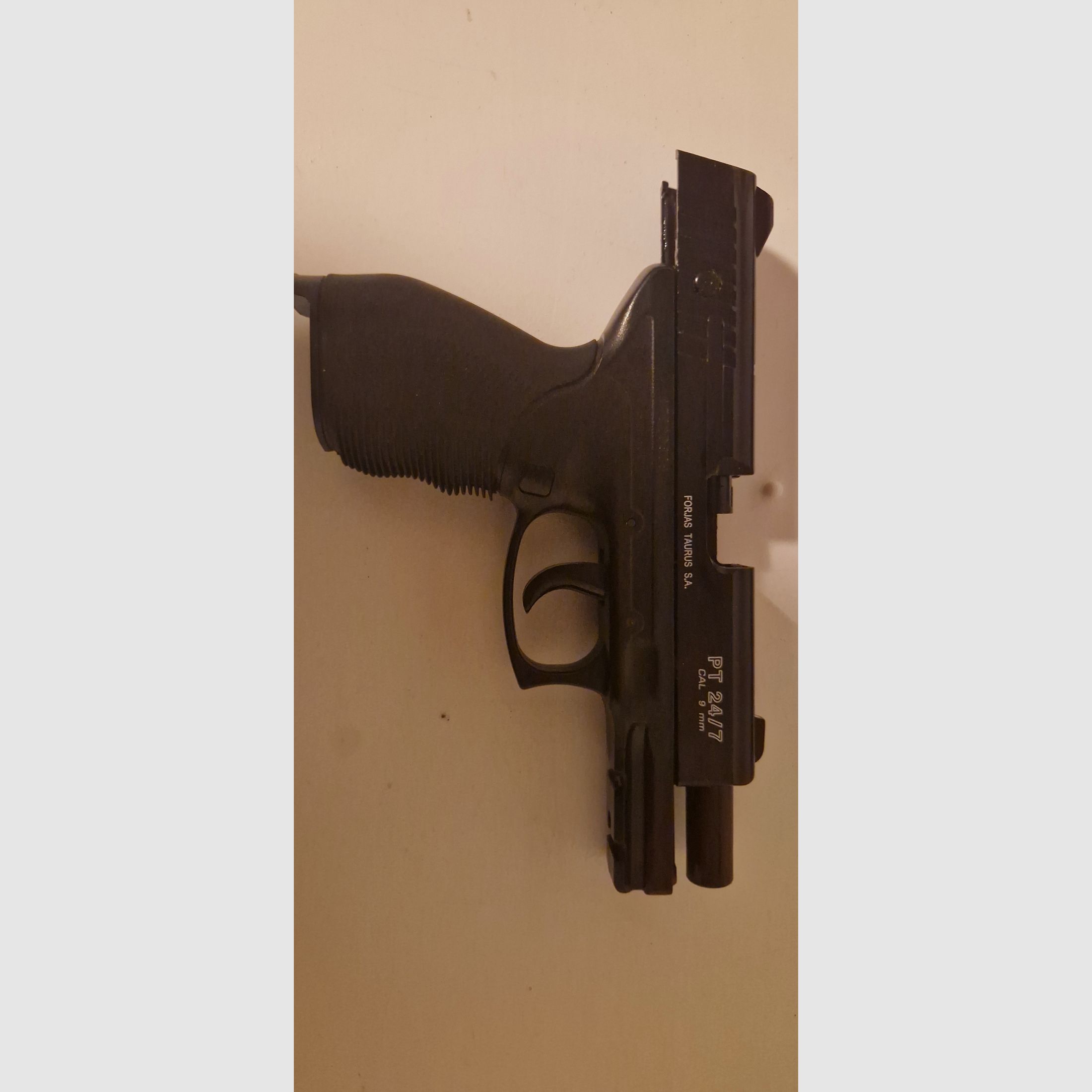 Taurus PT24/7 Airsoft 0.5 Joule