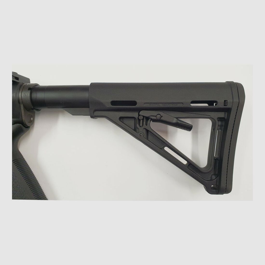 Rifle semiautomático Savage SAVAGE MSR15 RECON 2.0 cañón 16,75" / 426mm .223 Rem cargador de 10 disparos