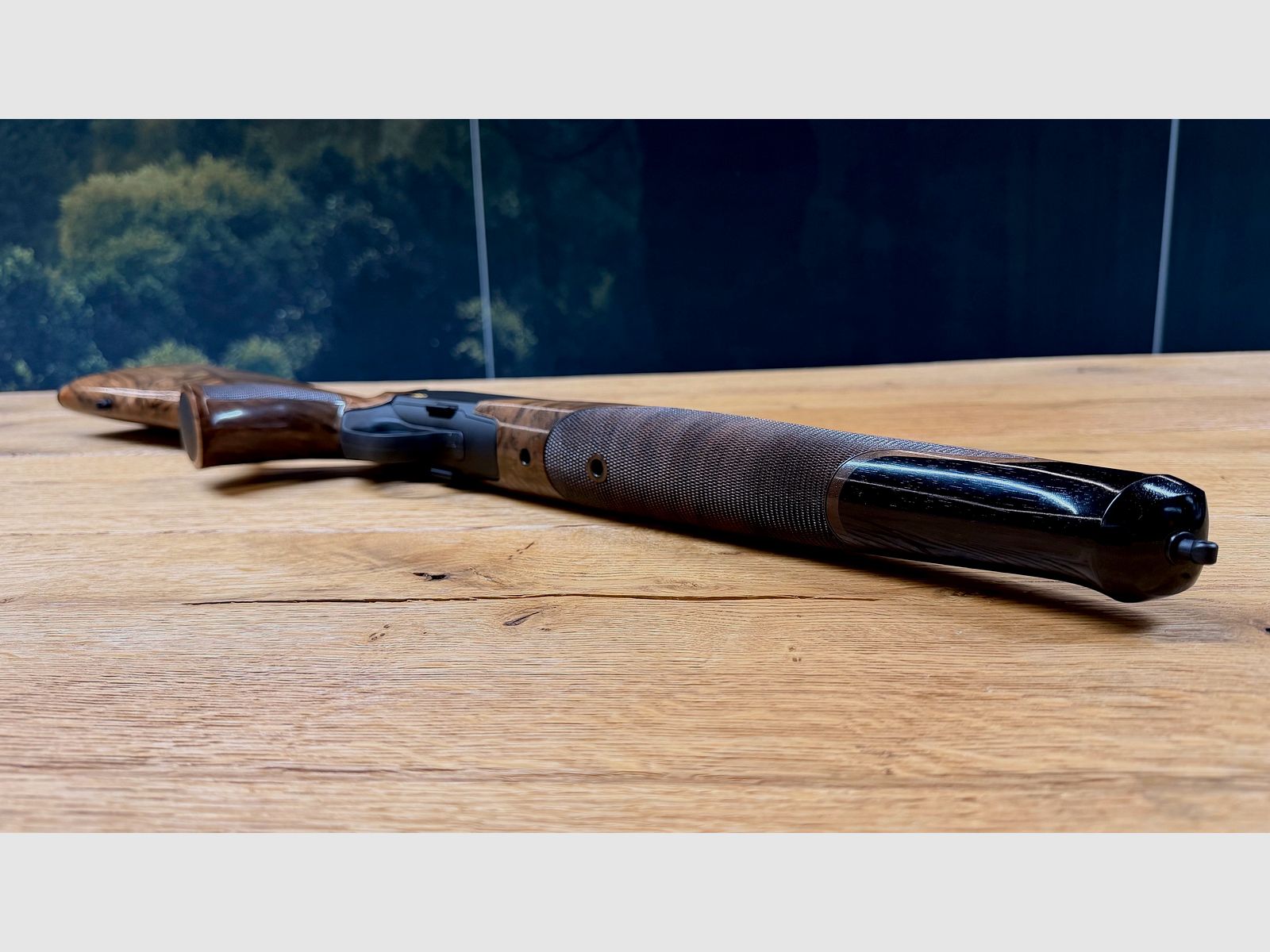 Blaser R8 Success Schäftung / Holzklasse 4 / R8 Logo in Gelb / top Holz absolute Gelegenheit