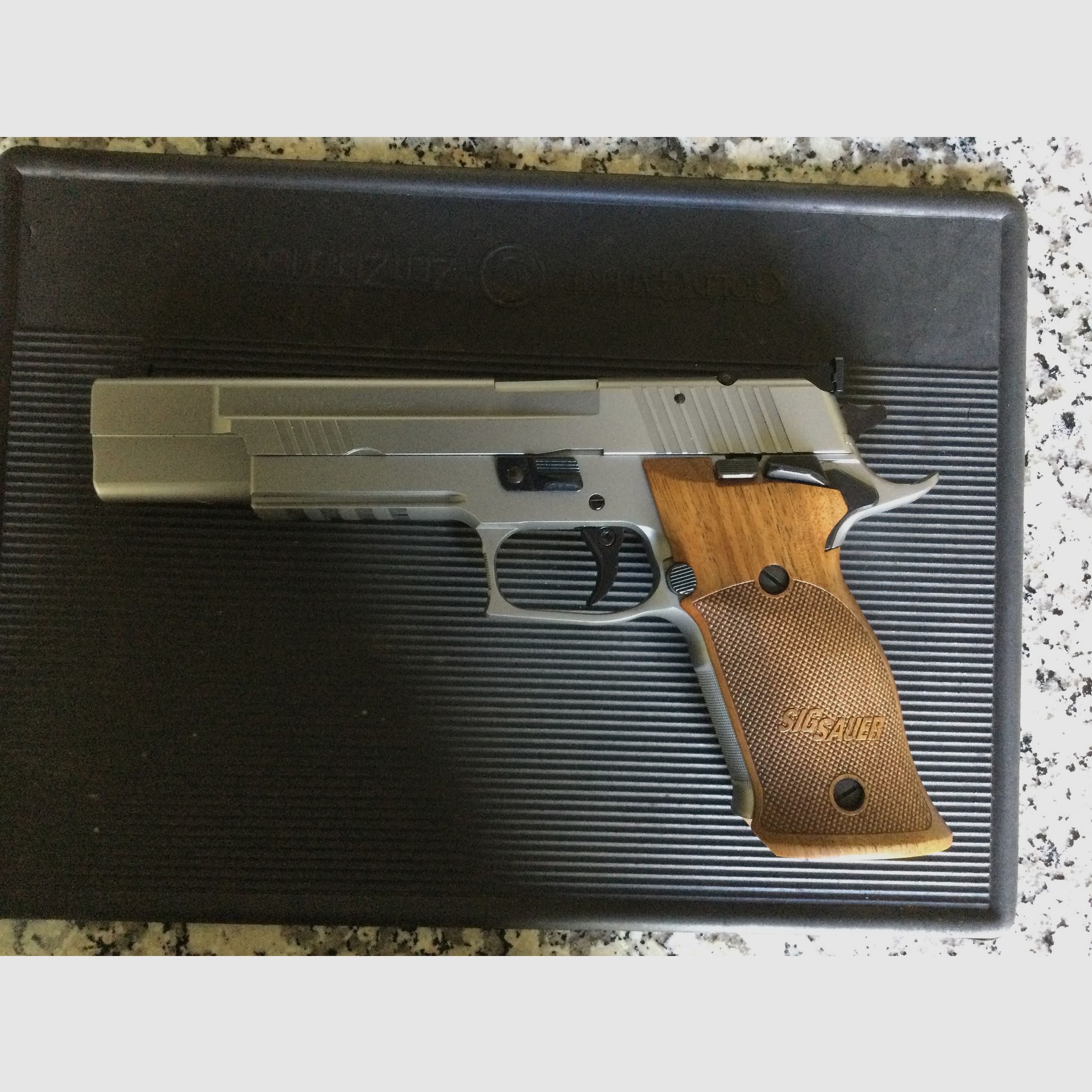 P220 Sig Sauer