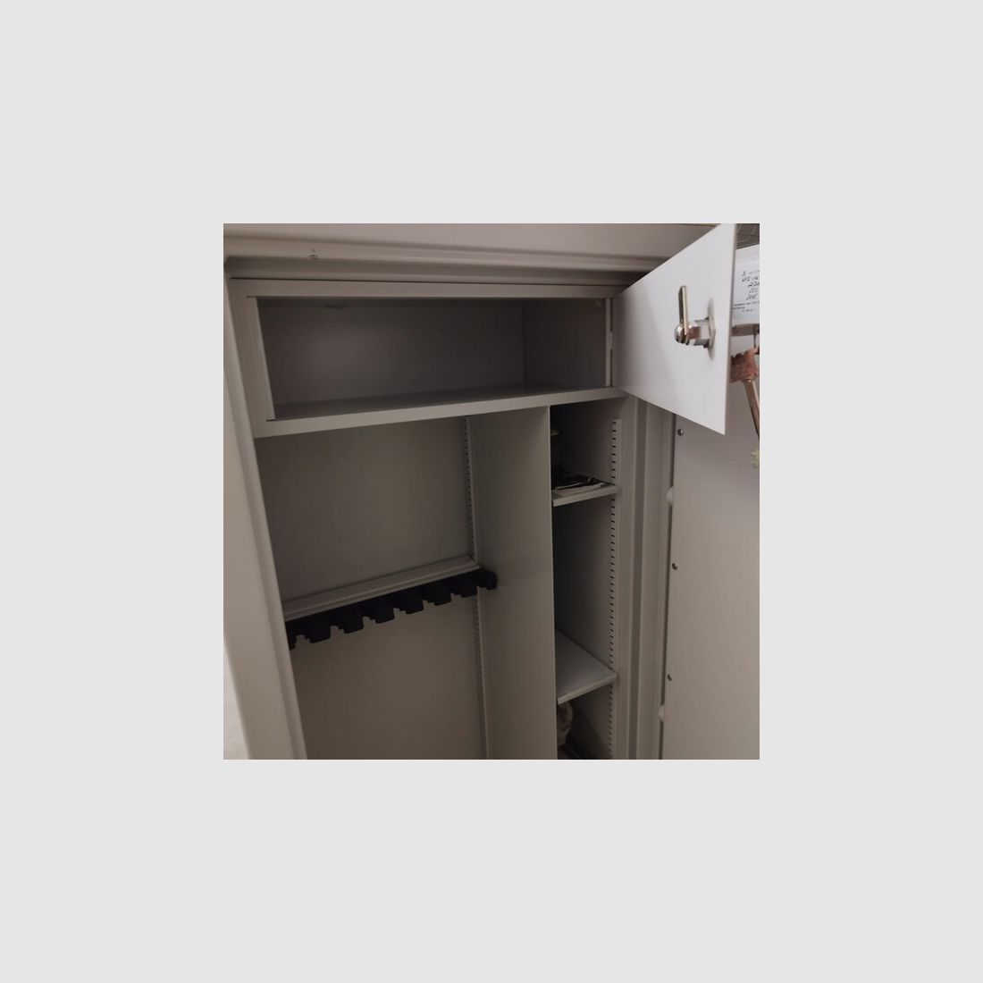 Stahlschrank