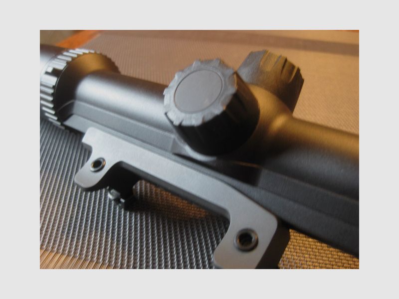 TOP NEUWERTIGES "Made in Germany" ZEISS V6 1,1 - 6 x 24 M (Innenschiene) sowie Absehen-60 und Original Blaser/Sauer Sattelmontage !! Für Blaser-Waffen und die neue Sauer 505 !! Kein Mauser-Swarovski-Leica-Steyr-Kahles-DDoptics-SteelAction