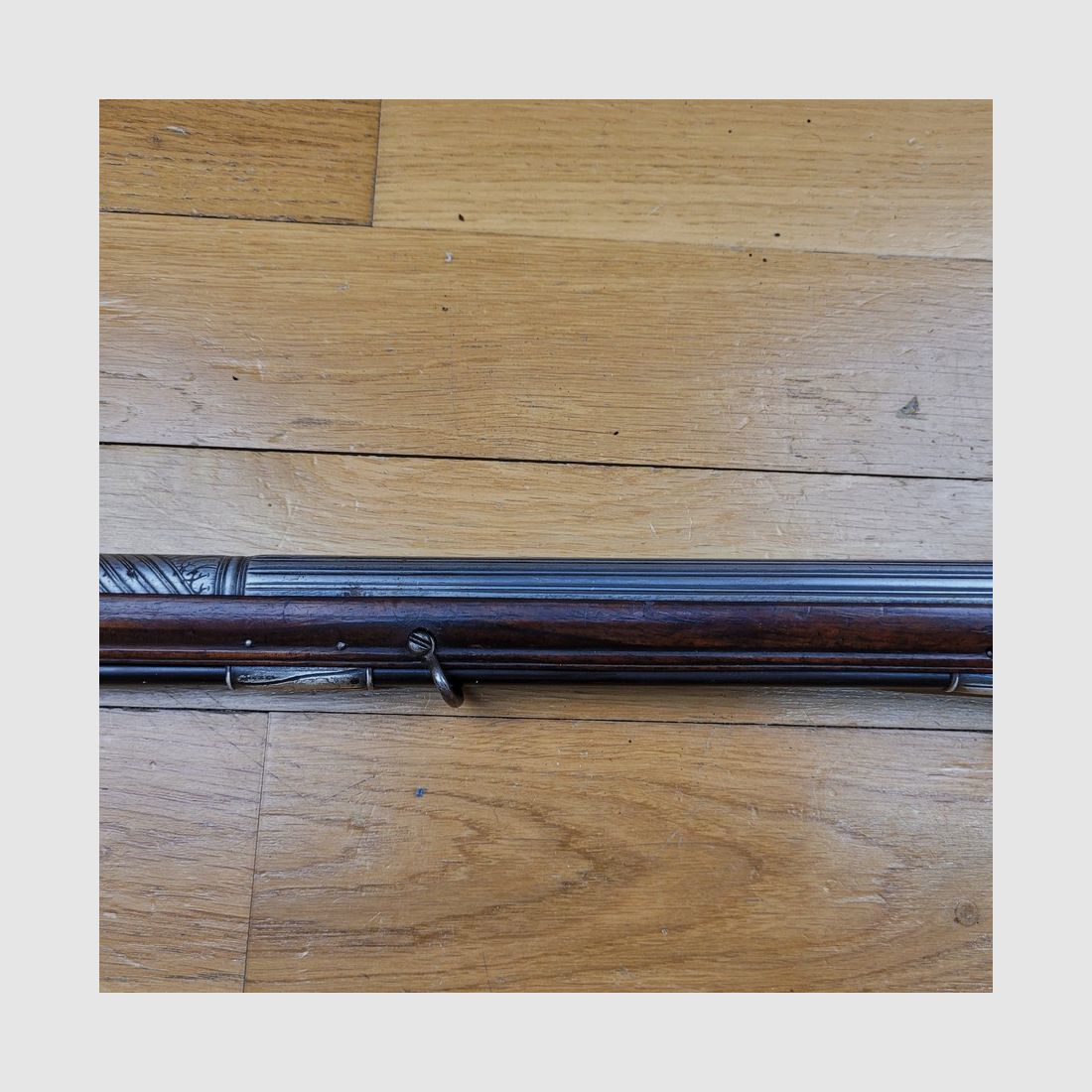 Splendido fucile a pietra per bambini – fabbricazione XVIII secolo Luigi XIV – 1715 – Finiture in argento – Lavoro di oreficeria – Funzionamento impeccabile – Arma di lusso – Stato eccezionale e grande rarità – TBE +, immagine 45 di 49