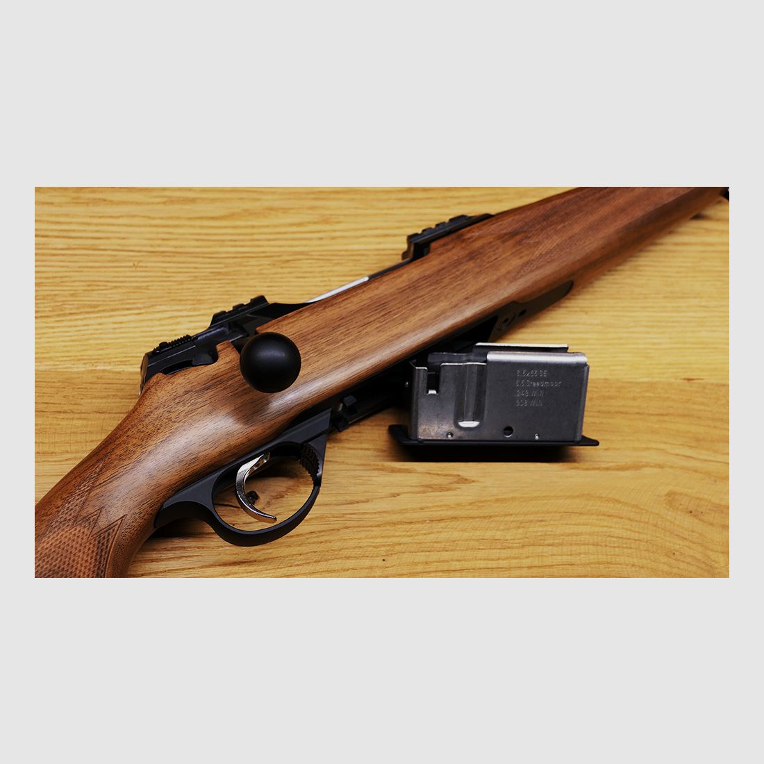 Anschütz 1782 / calibro .308 Win. / filettatura M15x1 / lunghezza canna 47cm / calcio Classic