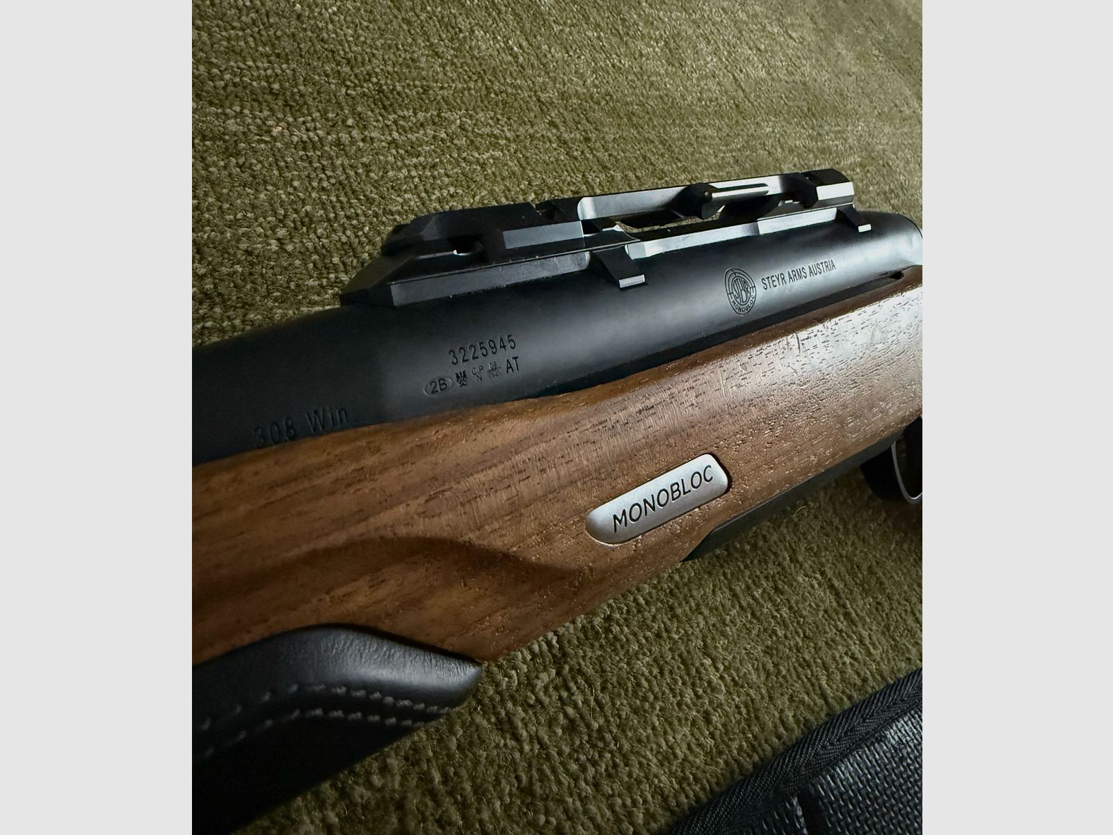 Steyr Monobloc mit Holzschaft in .308 Winchester