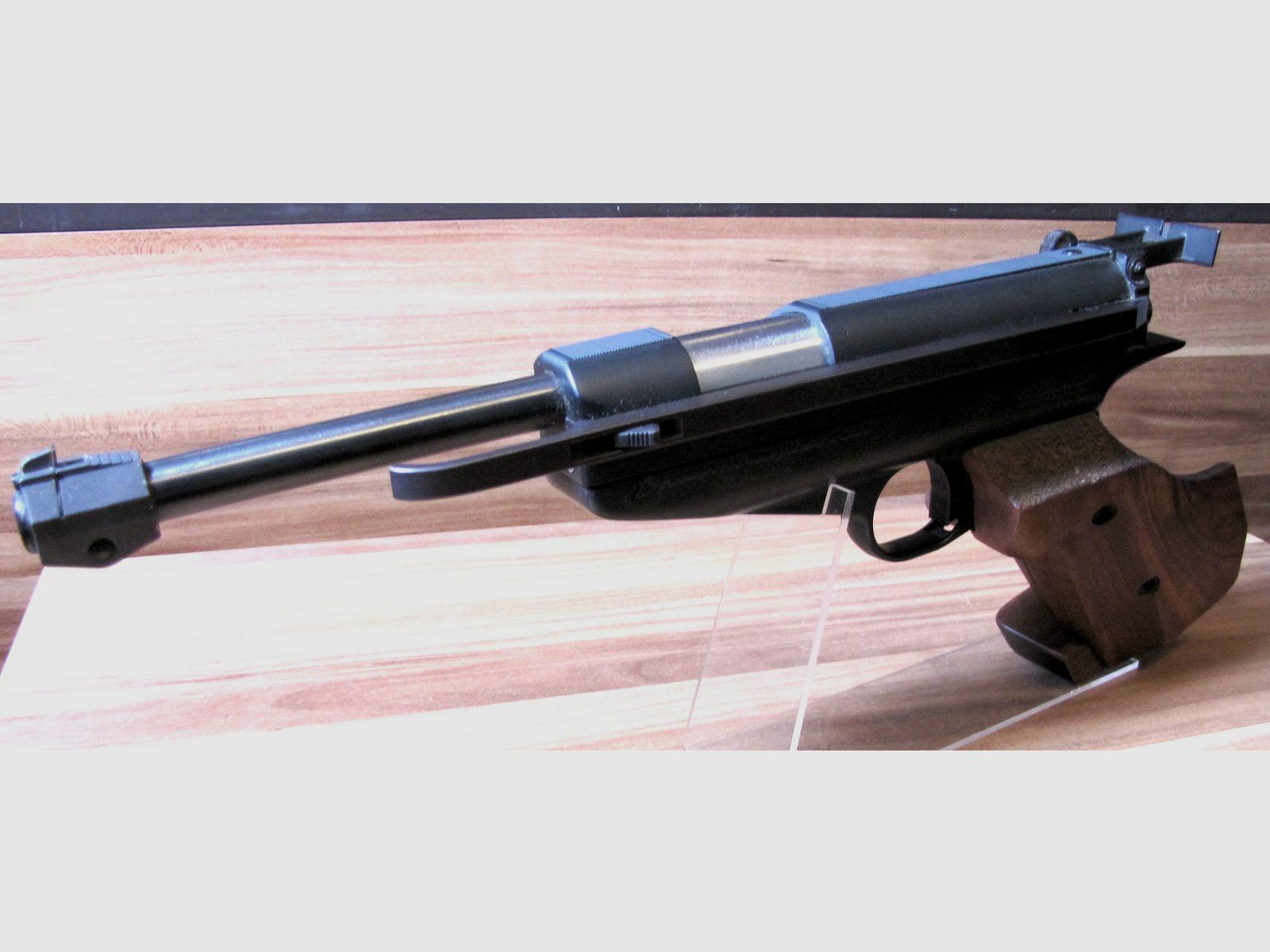 Match pistolet à air comprimé Feinwerkbau 65