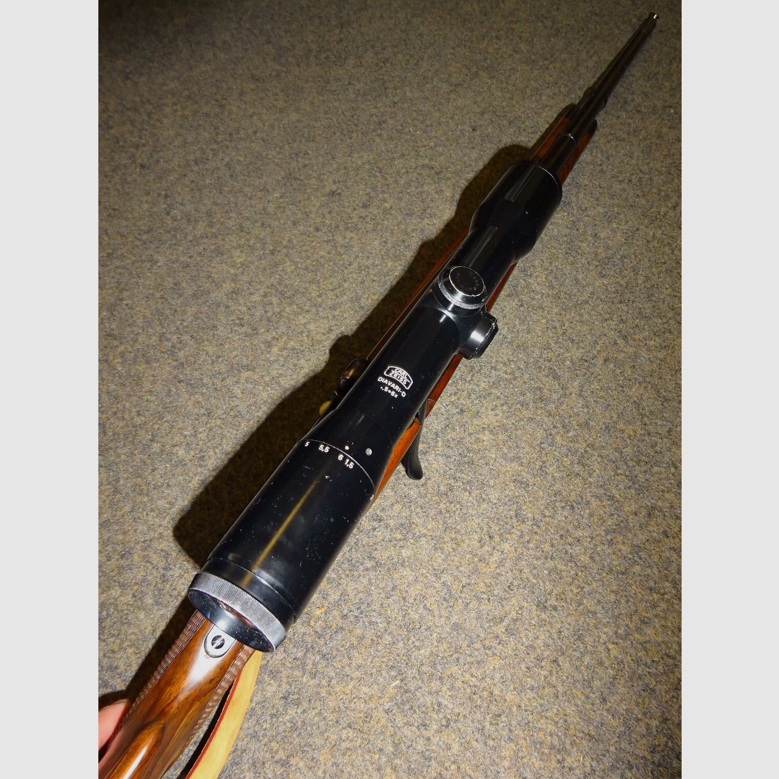 Rép.Brosse STEYR(MANNLICH-SCHÖNAUER) "GK" en 7x57 avec ZF ZEISS "Diavari-D" 2-6x avec une superbe crosse et sécurité coulissante