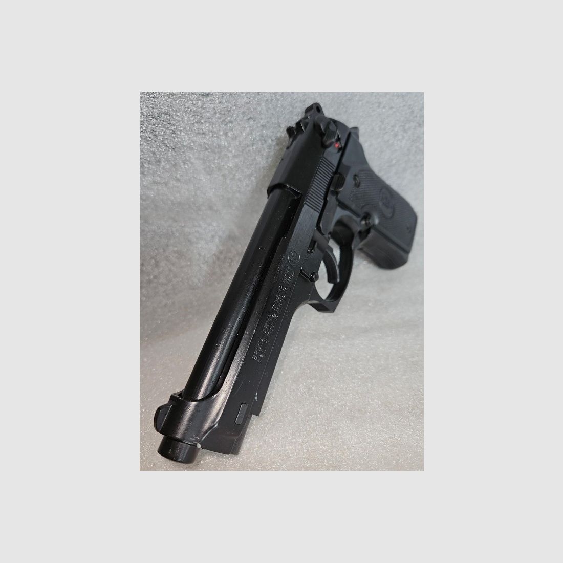 Bang & gas pistol model 92 ARMY 8mm PTB 478 without magazine.
