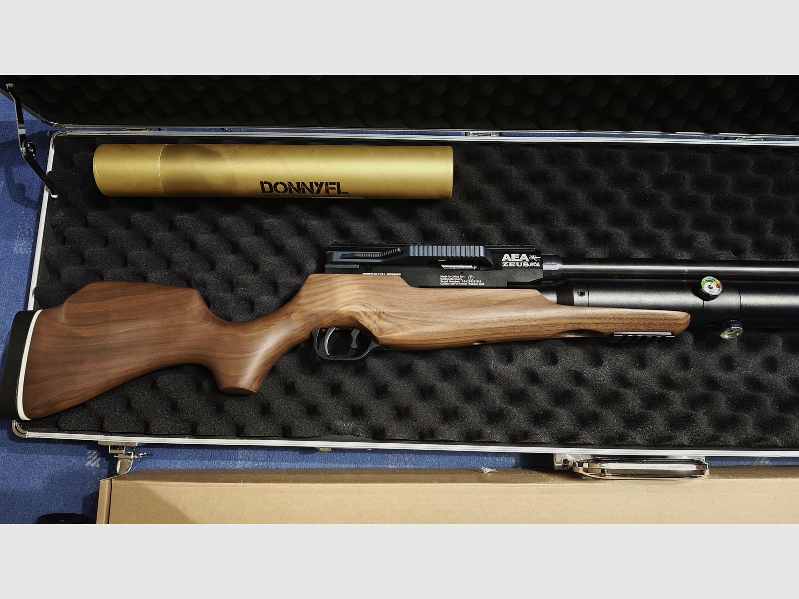 AEA Zeus new with case, accessories and suppressor air rifle caliber .68, image 4 of 5