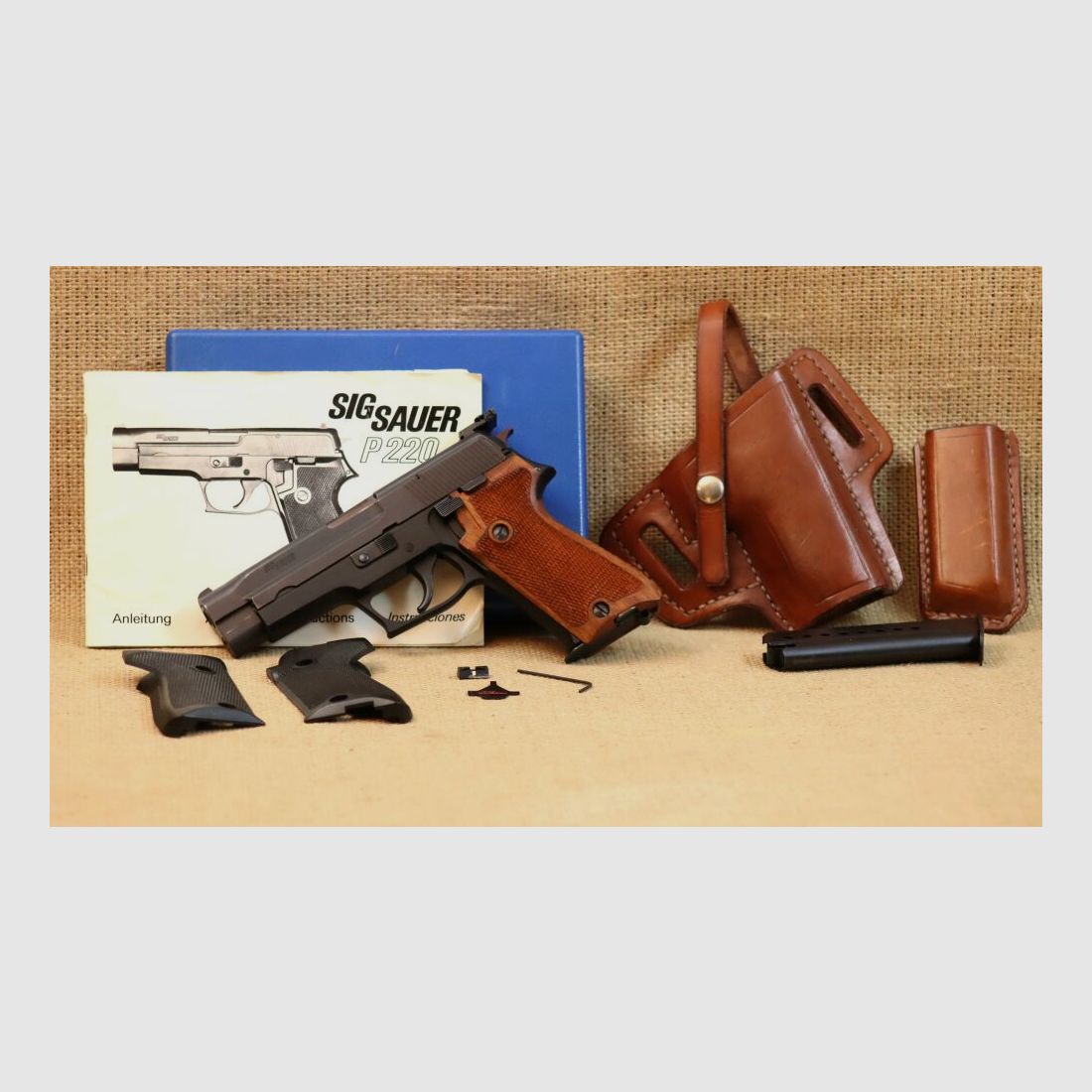 SIG Sauer P220 9mm Luger