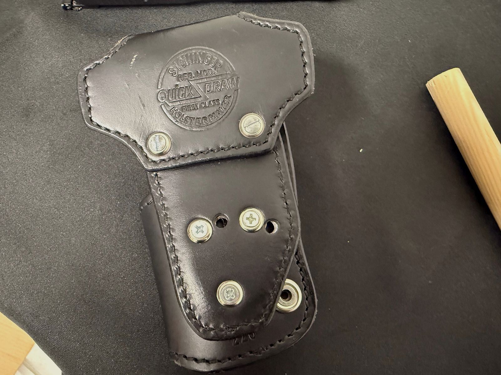 SIG Sauer P220 calibre .45 ACP pistola semiautomática arma de tiro de remate visor micrométrico incl. funda de cuero Sickinger