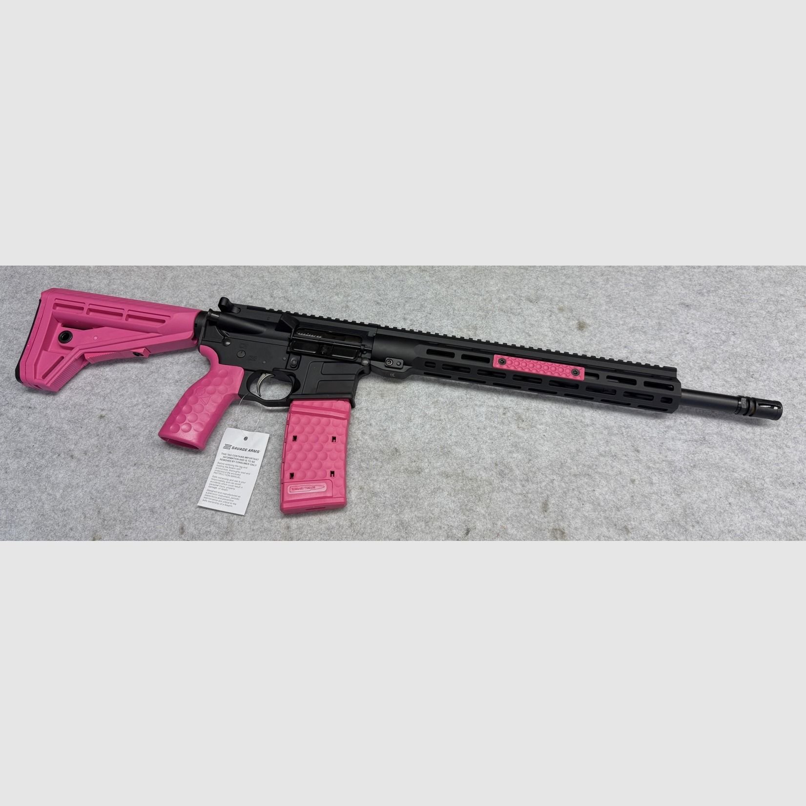 SAVAGE MSR-15 Recon Gen. 2 im Kaliber .223 Remington 16,75" Lauf Pink Lollipop Edition