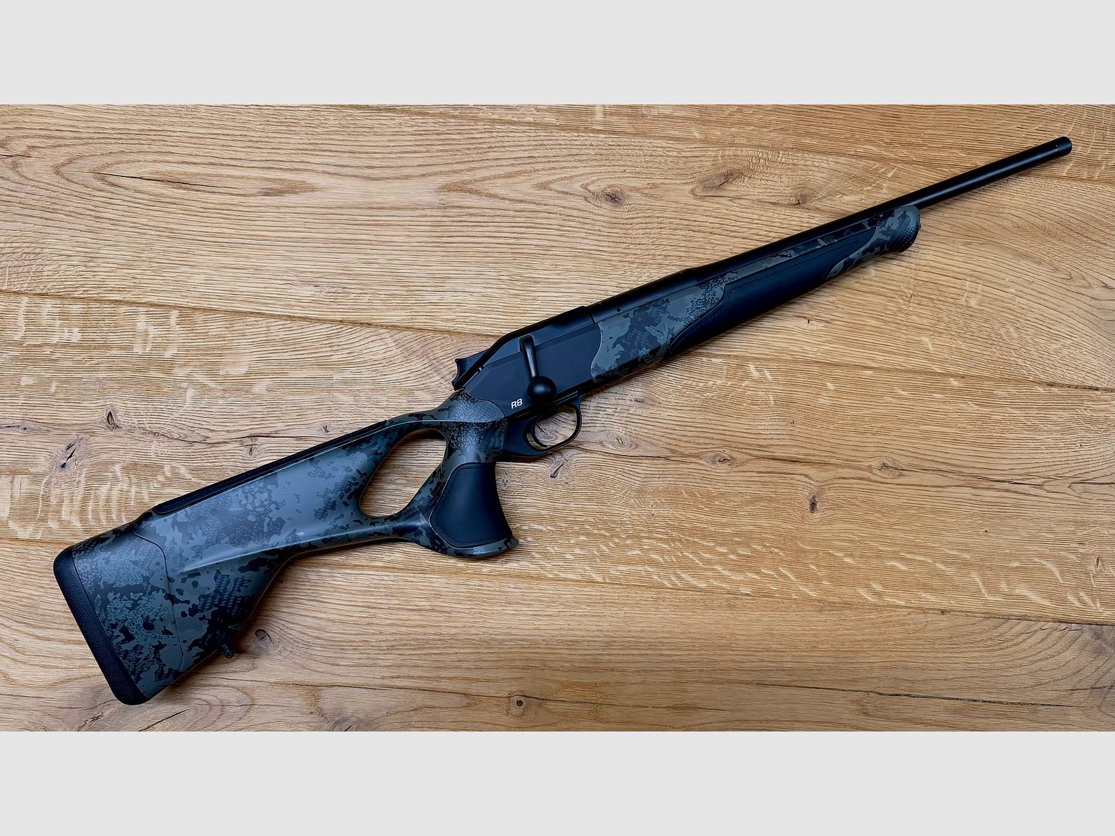 Blaser R8 Ultimate Carbon Huntec Camo arma completa / calibre seleccionable / logo plateado / Semi Weight
