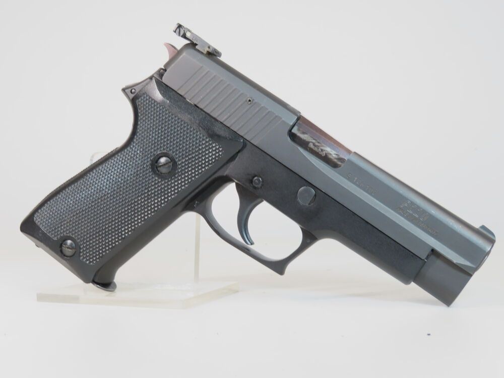 Bella SIG - Sauer P220 con mirino LPA