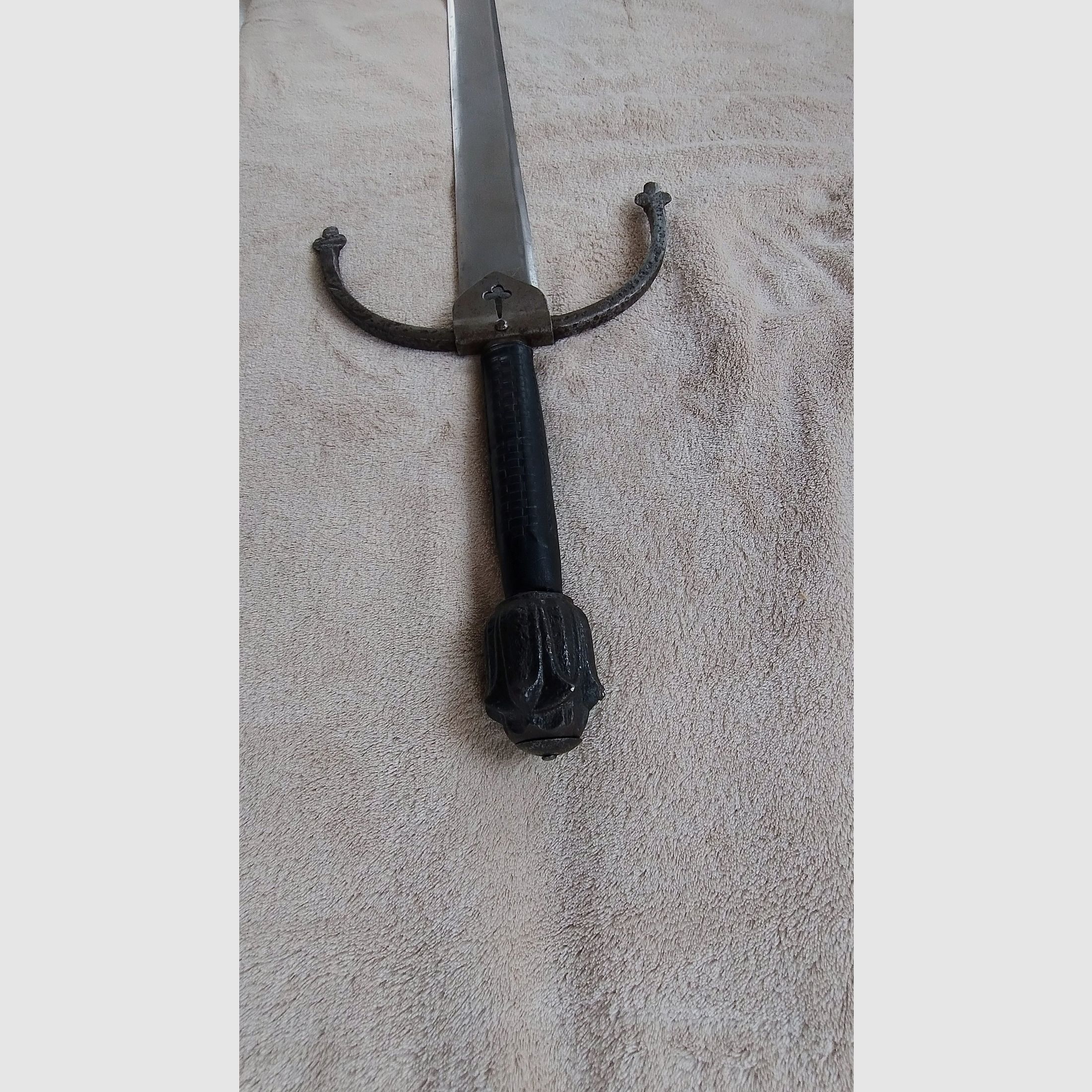 Historistisches Langschwert ca. 1870–1900 – Ledergriff – vernieteter Knauf – Gesamtlänge 112 cm