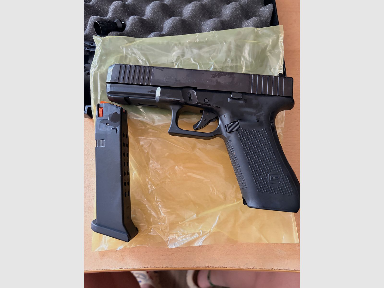 Glock 17 Gen 5 SV -NEU- Ungeschossen-Werksgeölt- OVP ind original Glock Koffer