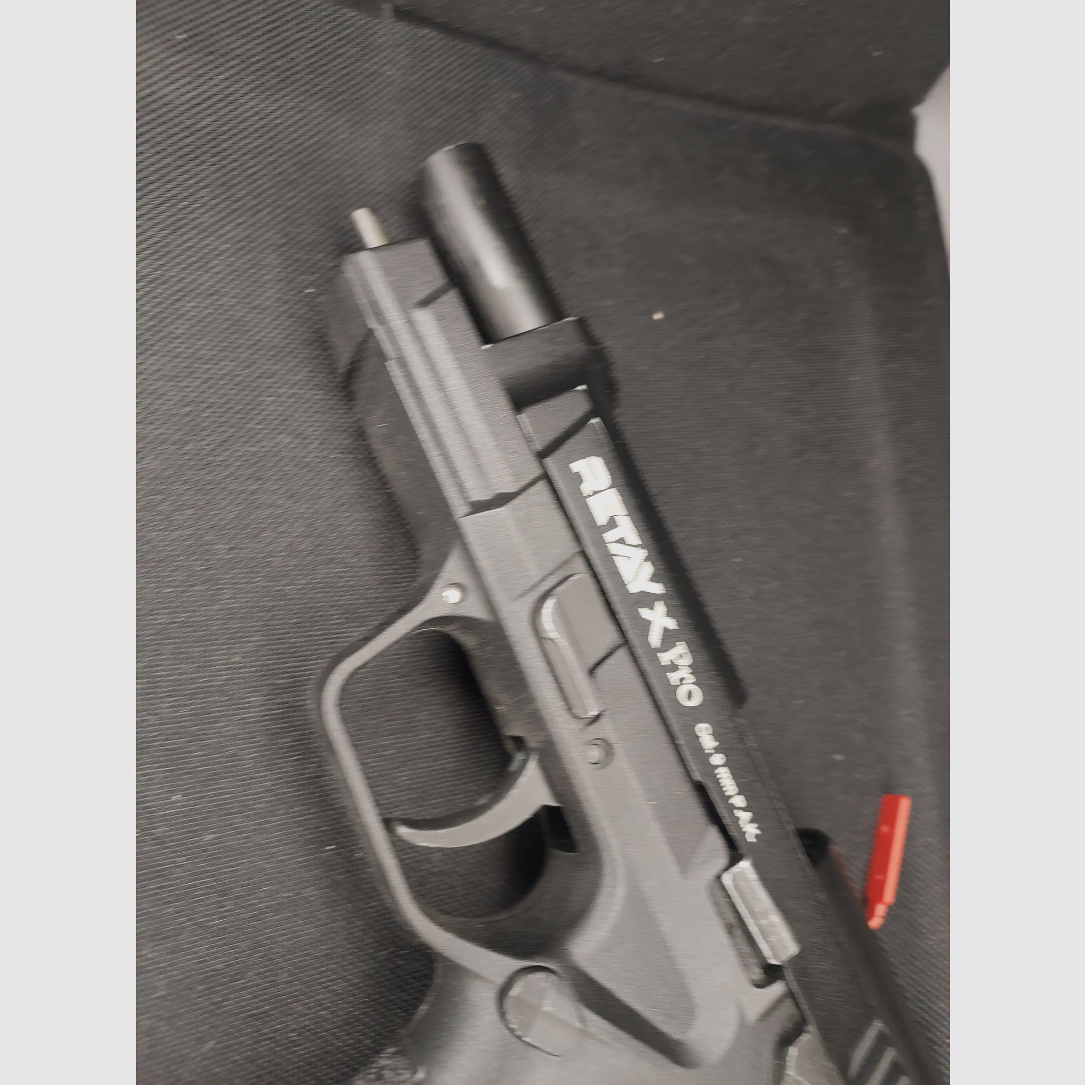 Retay X Pro Schreckschuss Pistole 9mm P.A.K. brüniert (PTB 1041) 