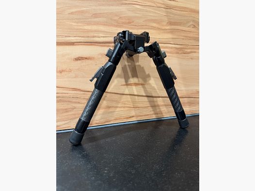 Tier One Tactical Bipod 180mm Carbon Taktisches Picatinny Zweibein Pan/ Tilt