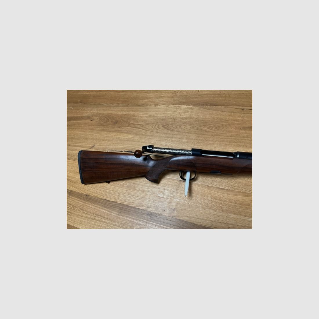 Heym SR 30, szlif słoneczny, uchwyt z drewna szlachetnego, kaliber 30-06 Spring, wzmocniony. Lufa z gwintem M14x1, sprzedaż specjalna