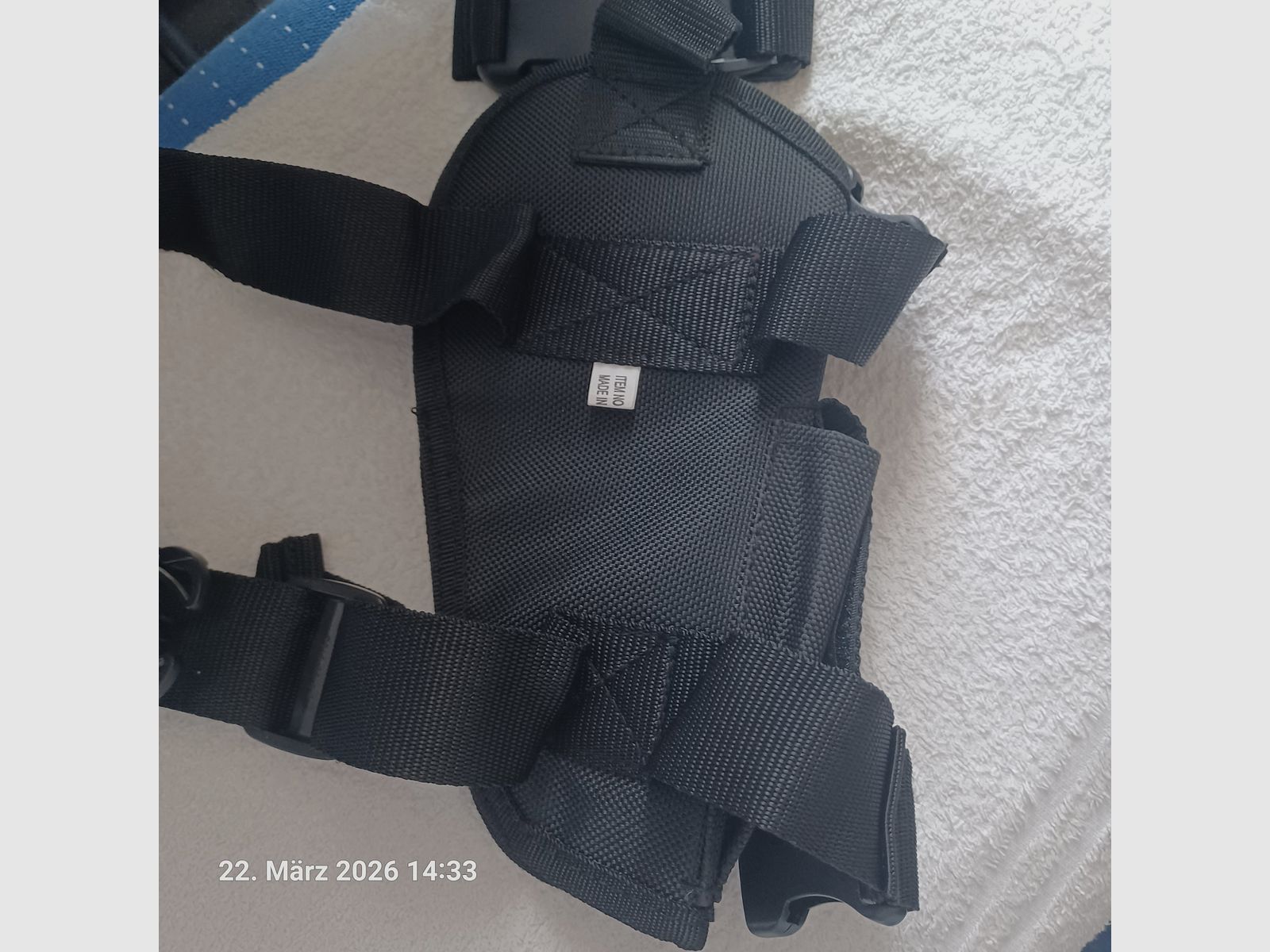 UTG Elite Tactical Thigh Holster - Universal thigh holster for pistol - Black - for left-handed users