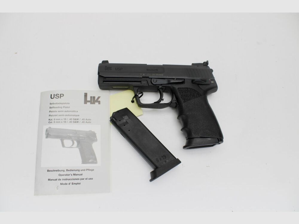 Pistole H&K HK USP Kaliber 9mm Luger mit 2 Magazinen 9mmLuger