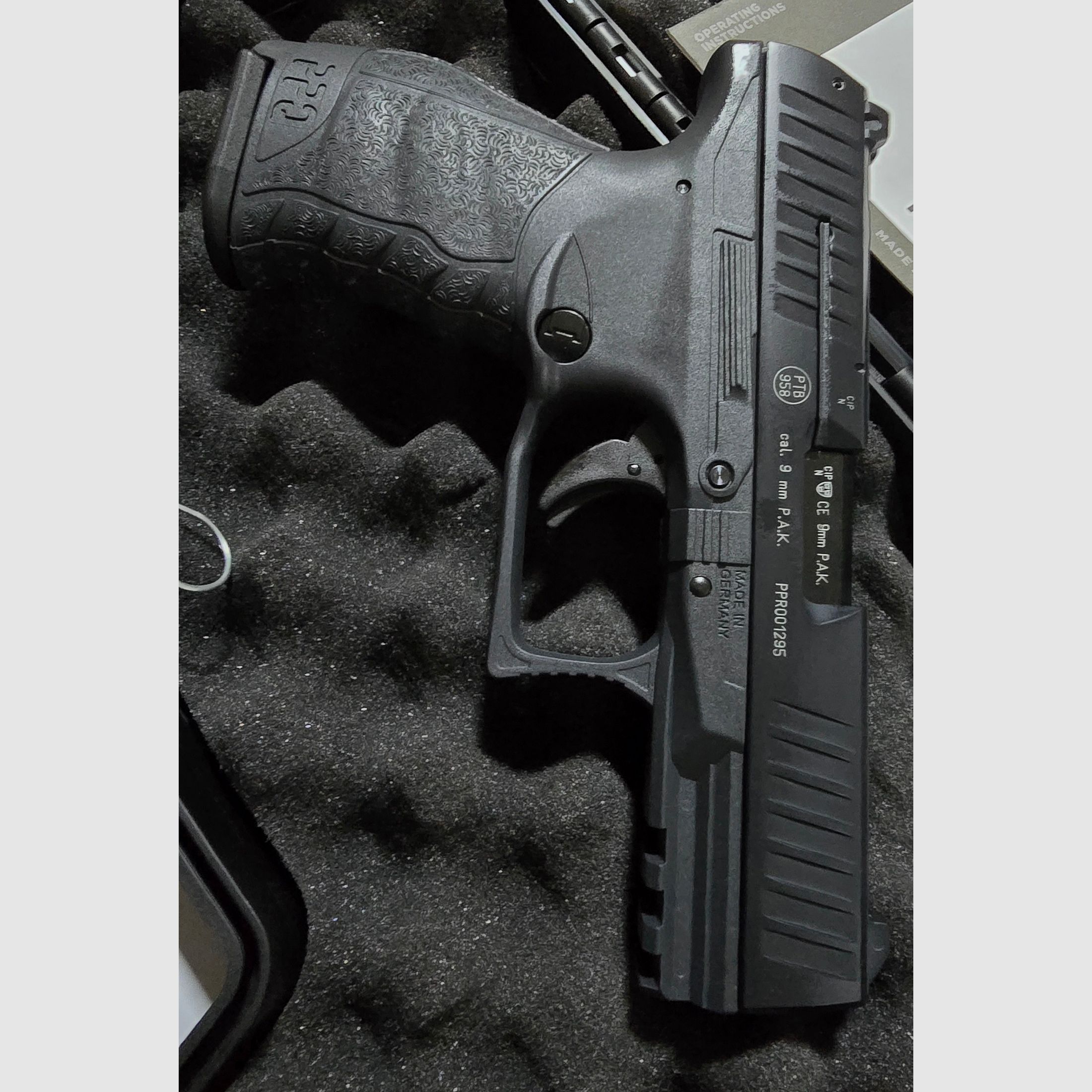 Walther PPQ Tungsten Grau Cerakote 9mm PAK Schreckschuss