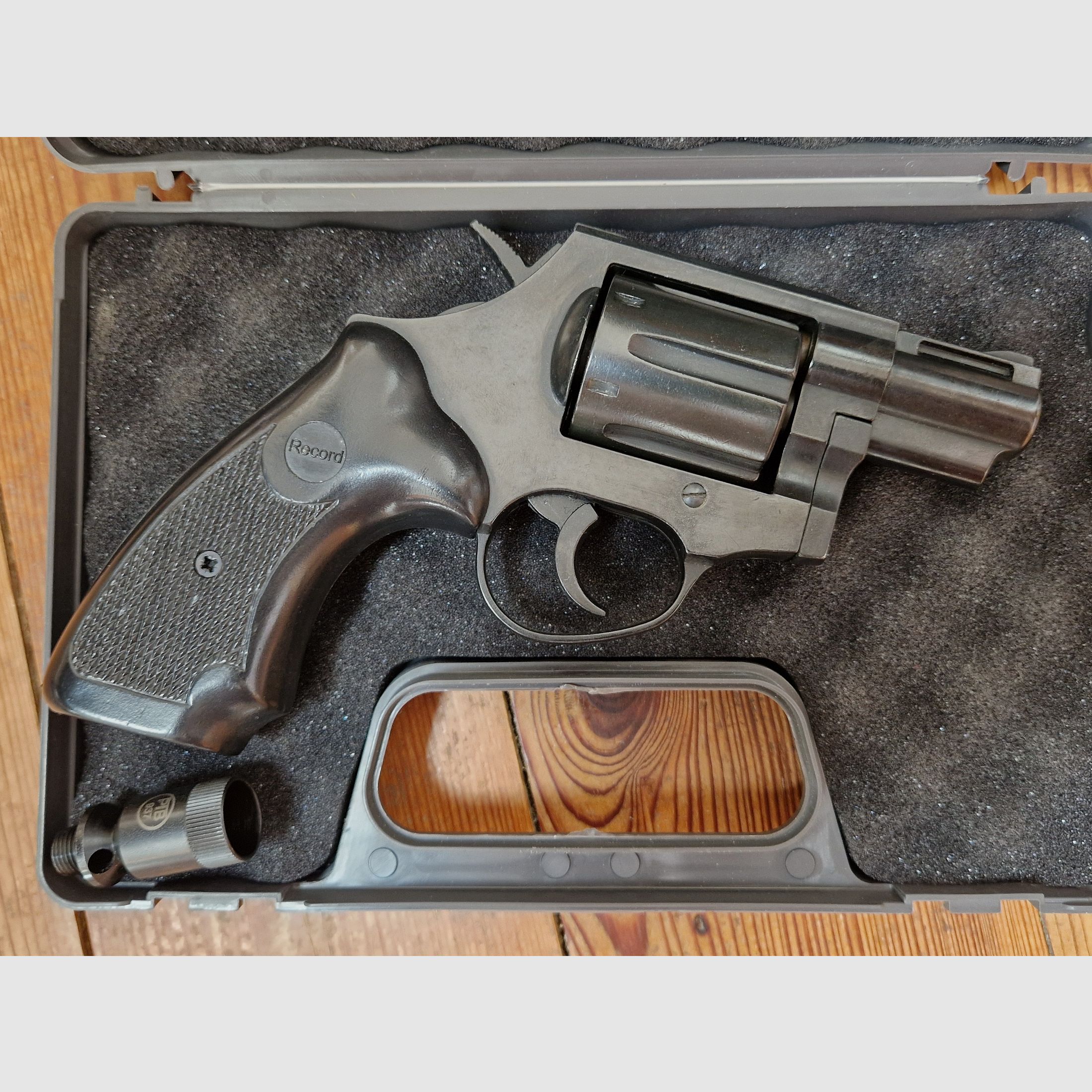 Record Chief 2 inch cal. 9mm R. Knall
