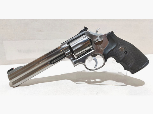 Smith & Wesson	 686