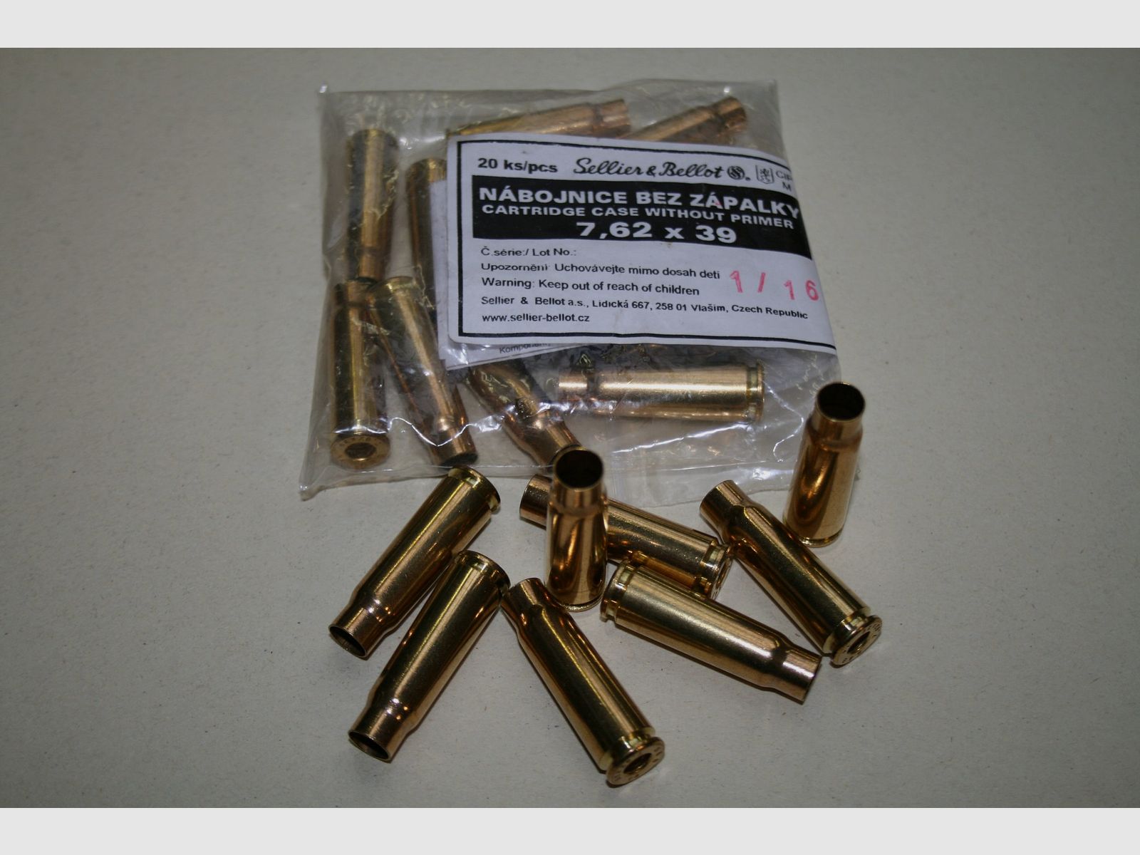 Packung mit 20 neuen Hülsen Sellier Bellot Kal. 7,62×39