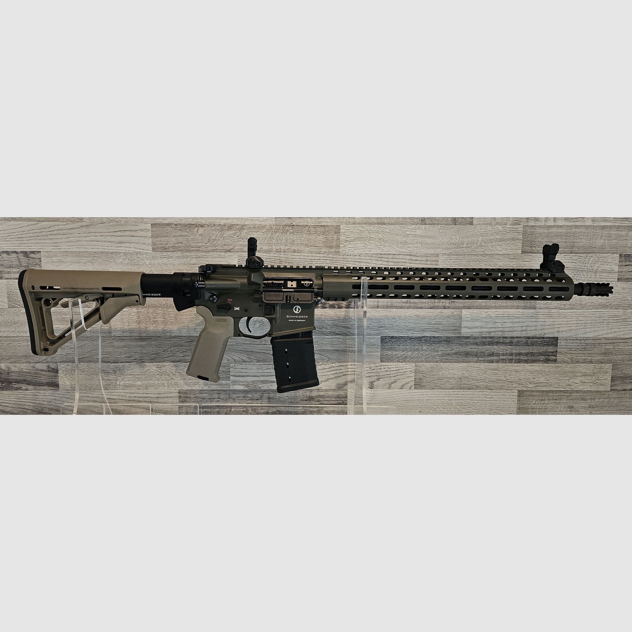 Neuware vom Fachhandel - Schmeisser AR15 M5FL Sondermodell MAGPUL 16,75" OD Green FDE Kal. .223Rem
