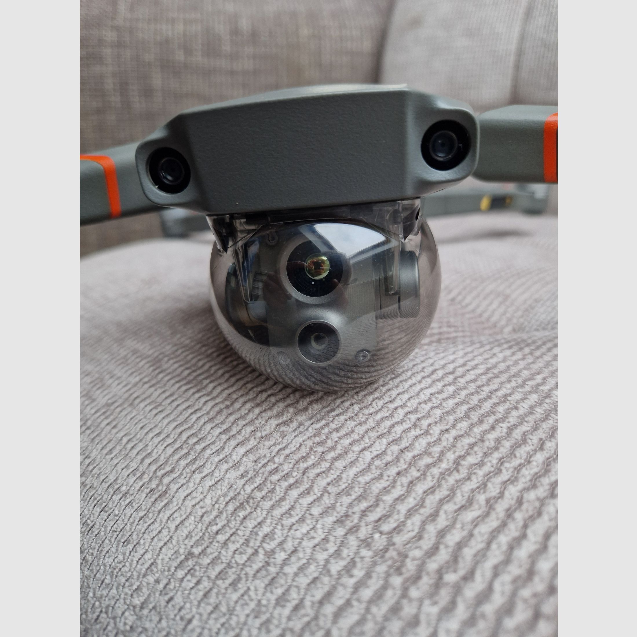 NUOVO DJI Mavic 2 Enterprise Advanced termografia 640 tempo di volo totale del dispositivo due ore entrambe le batterie hanno solo 4 cicli di carica.