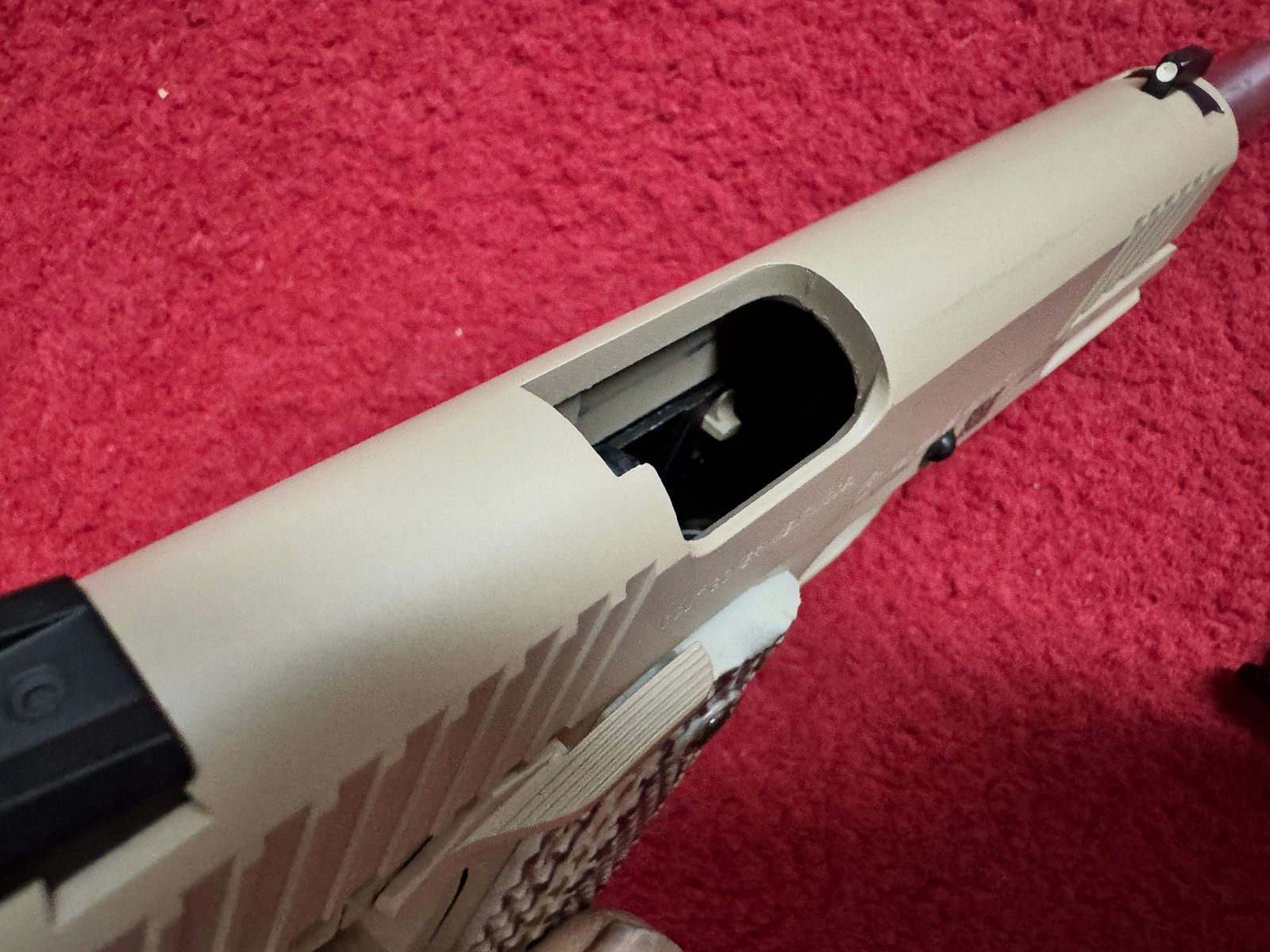Cybergun 1911 M45A1 Tan Co² GBB 6mm like new with case and original packaging