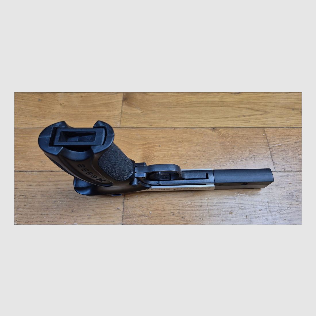 Sehr guter Sportpistole Hammerli – Modell X-ESSE Sport – Kal. 22LR – Schweizer Qualität, aber Made in Germany! – Exzellentes Trainingswerkzeug – Mit Originalkoffer und Chamber Marker – Zu reinigen – TBE, Bild 6 von 20