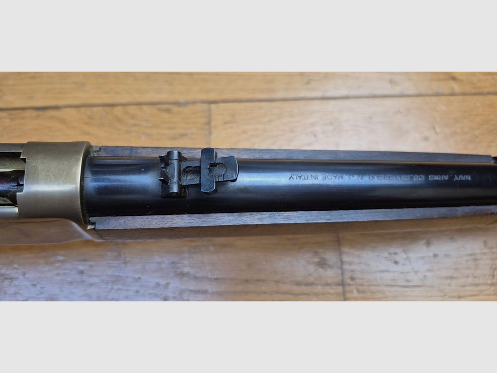 Sehr schöne Winchester 1866 – Modell Karabine für Navy Arms – Waffe Uberti Made in Italy von 1973 – Kal. 44-40 Win – 9 Schuss +1 – Ausgezeichneter Zustand! – Eine der besten, wenn nicht die beste Reproduktion für den US-Markt – TBE+ /TBE++, Bild 21 von 32