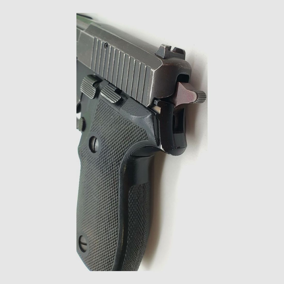 Sig Sauer P225, P6