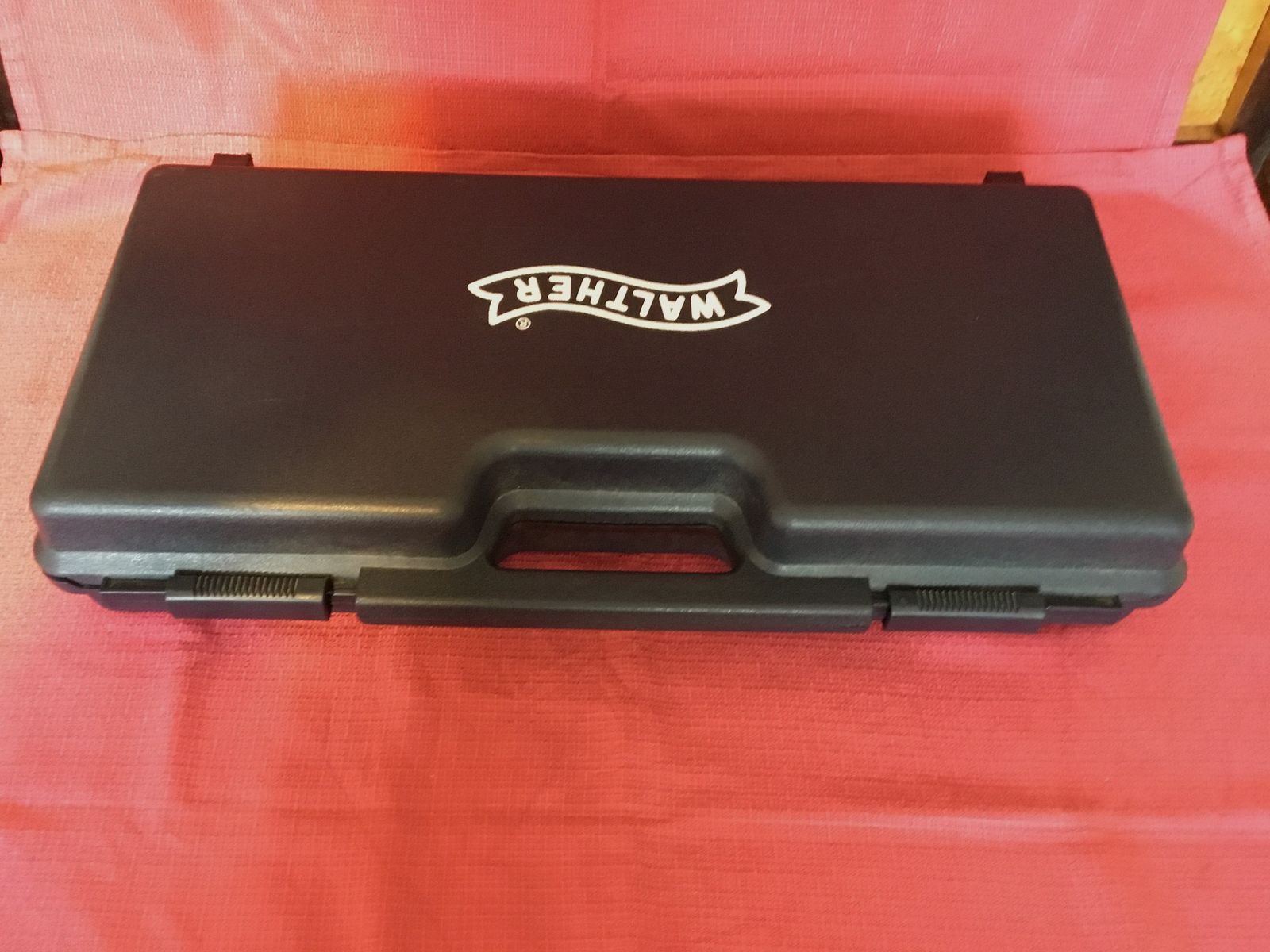 Walther luchtpistool 300 XT – Compleet set met koffer, vuladapter en beschrijving.