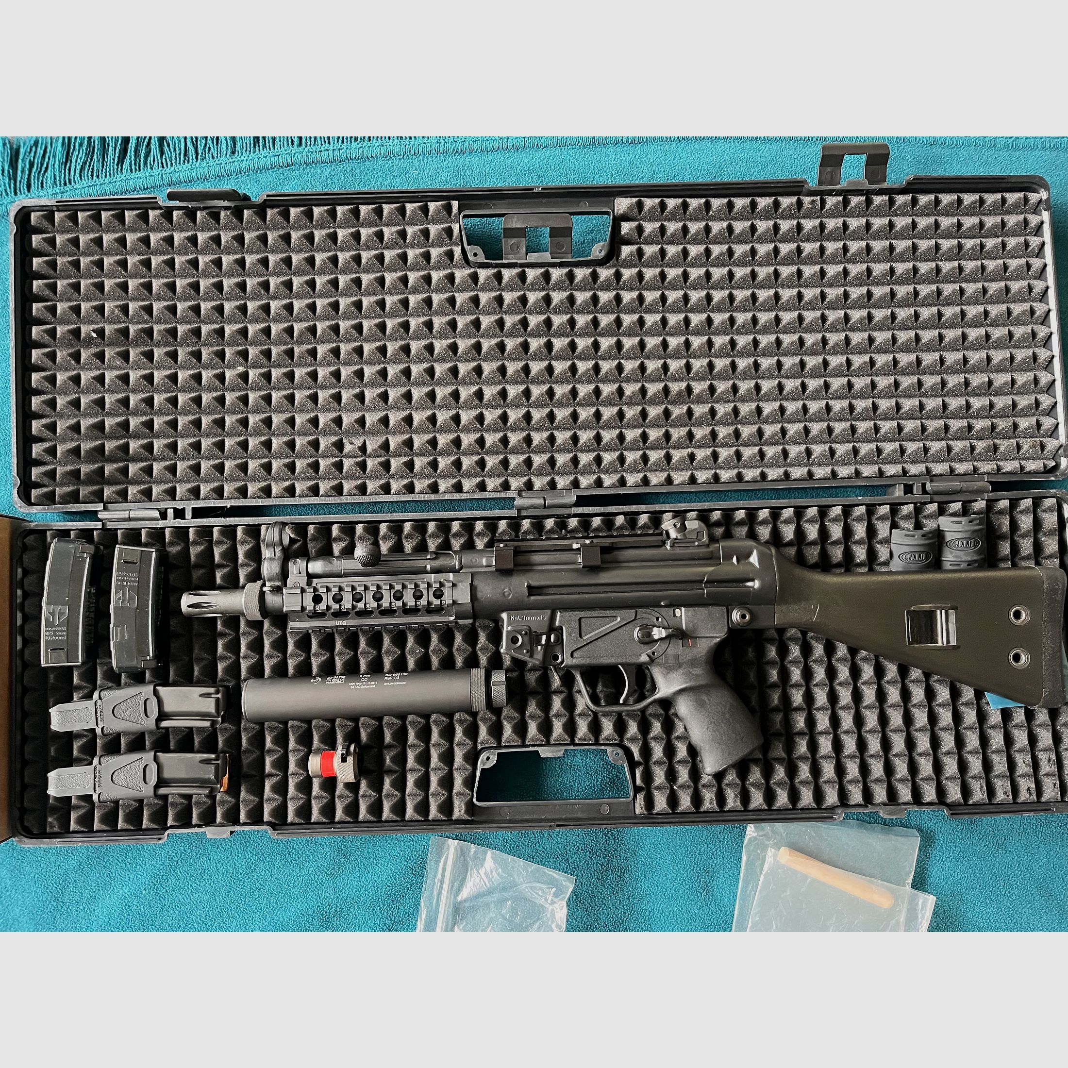 MKE T94 MP5/SP5 carabine avec silencieux QD B&T et accessoires